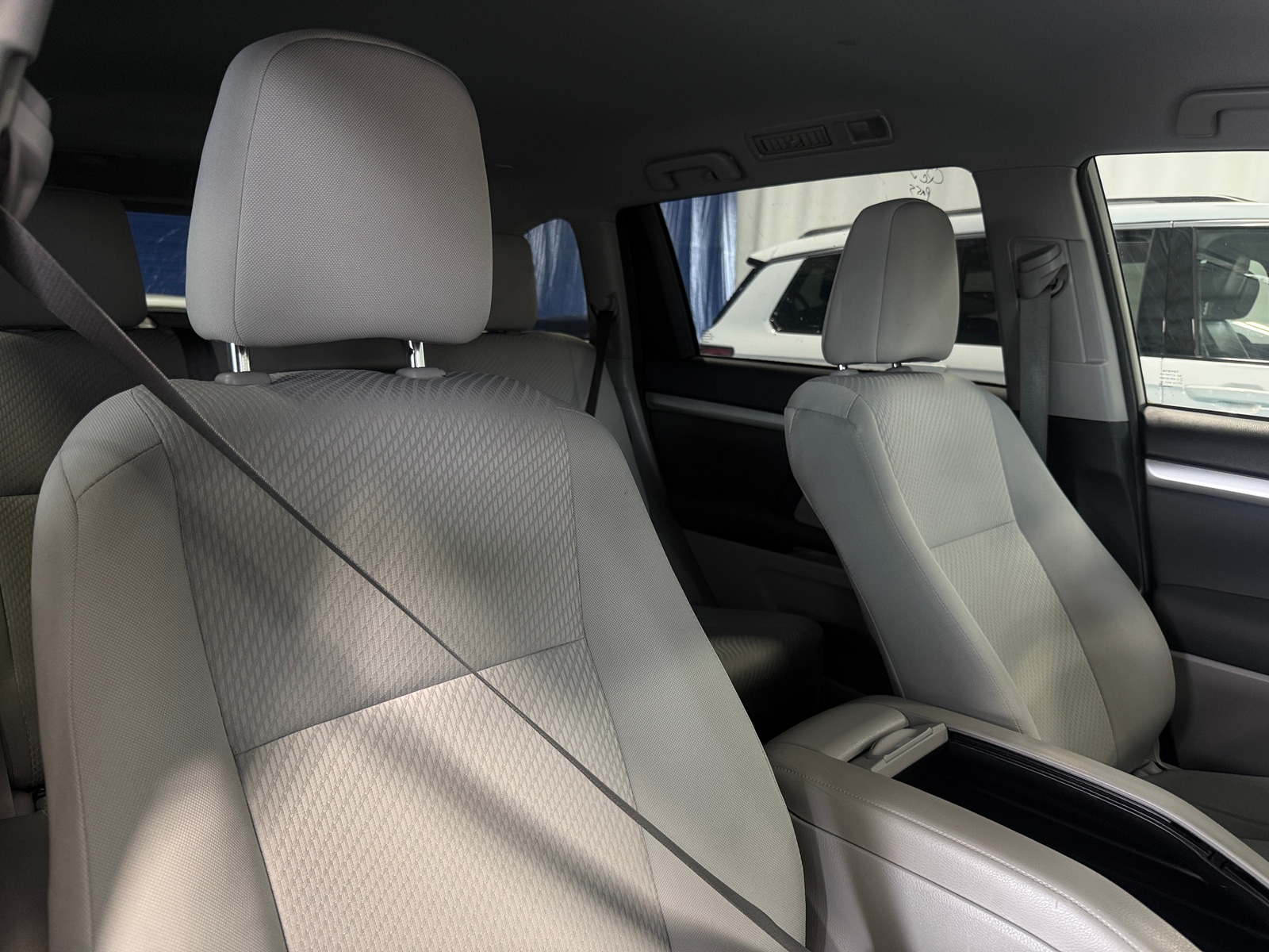 Thumbnail: 2018 Toyota Highlander - 2