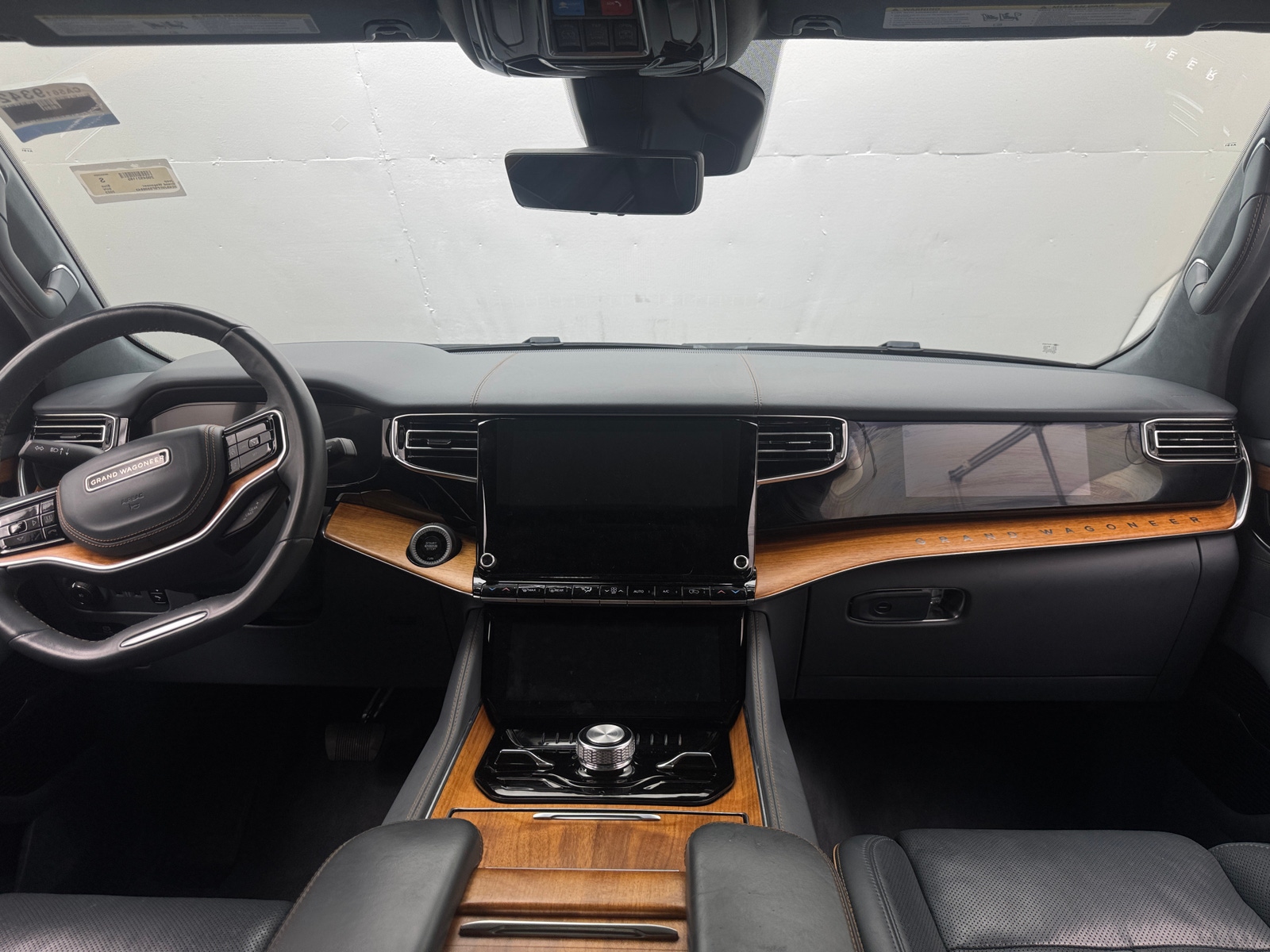 Thumbnail: 2023 Jeep Grand Wagoneer - 2