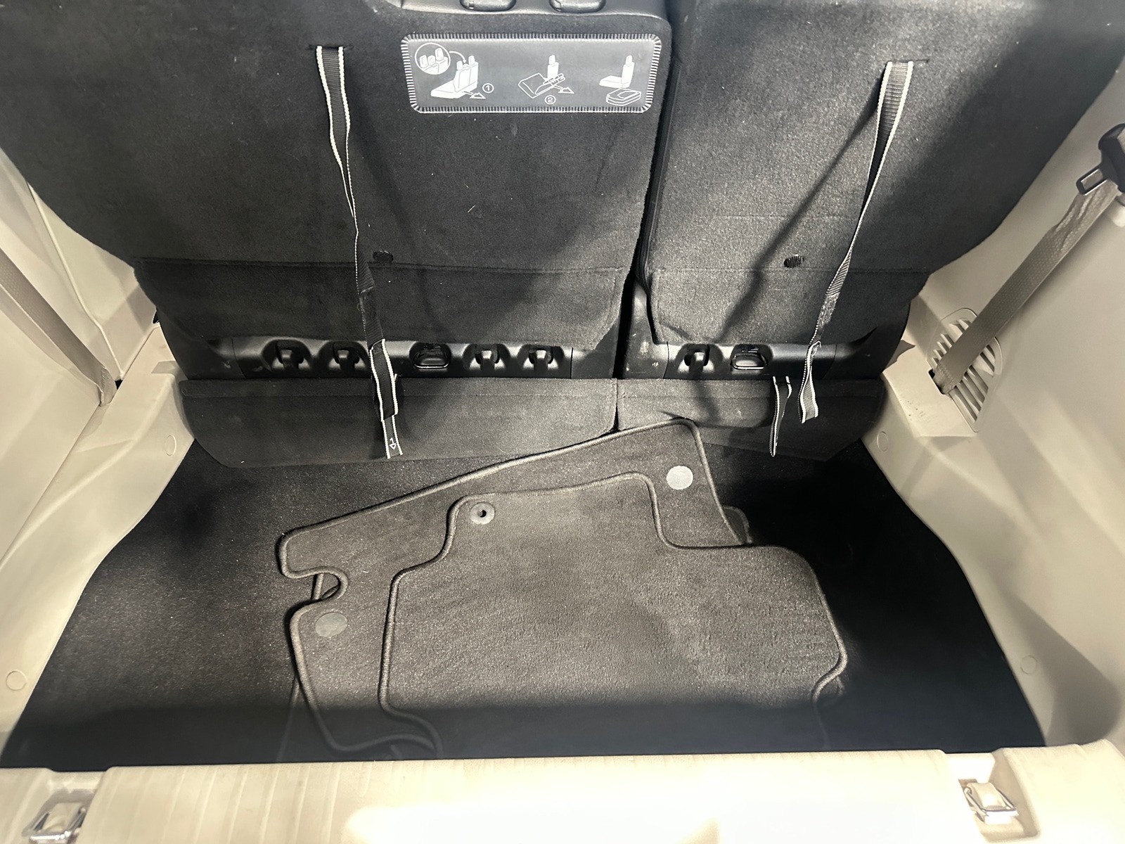 Thumbnail: 2019 Chrysler Pacifica - 6