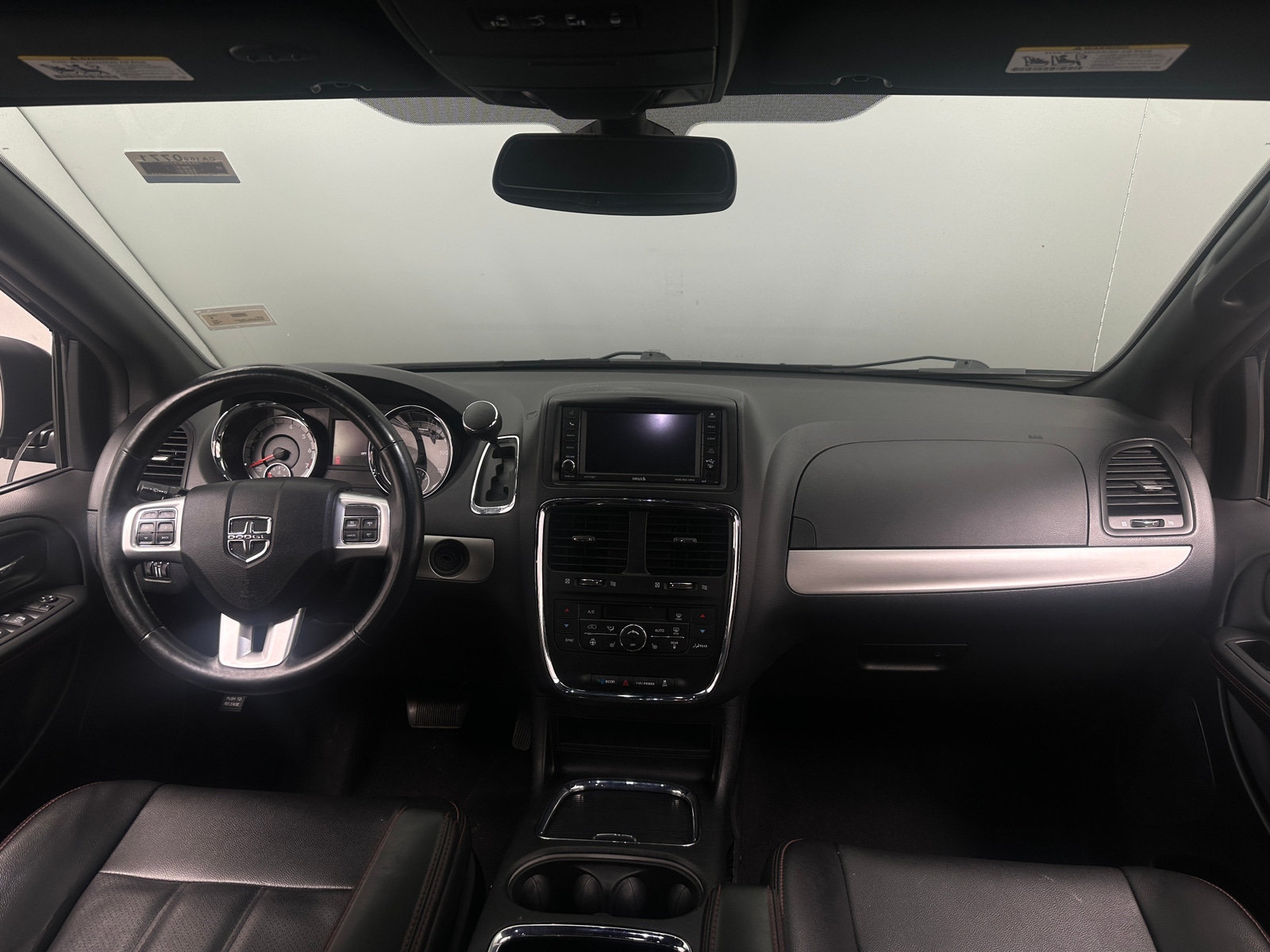 Thumbnail: 2019 Dodge Grand Caravan - 2
