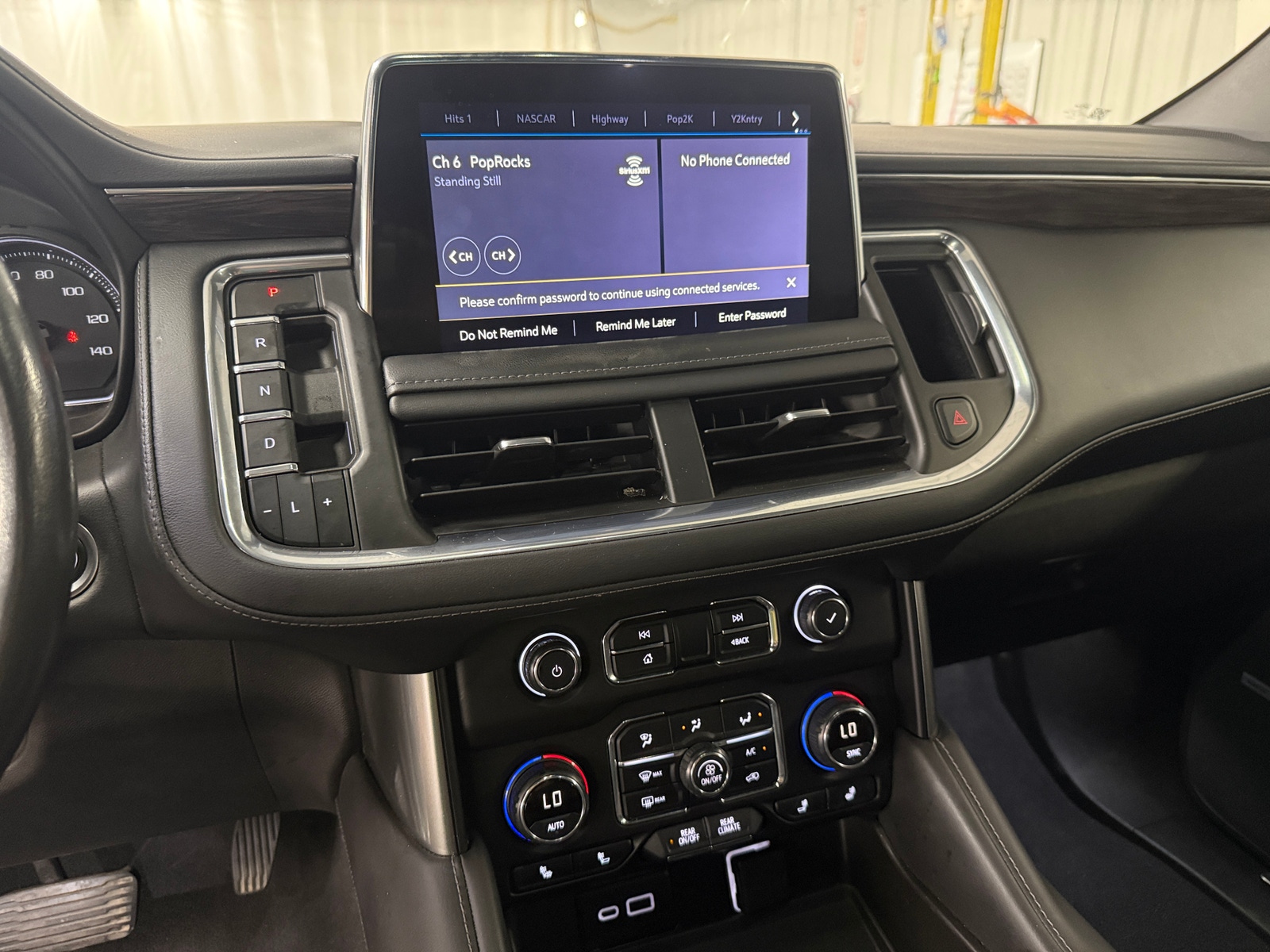Thumbnail: 2021 Chevrolet Tahoe - 3
