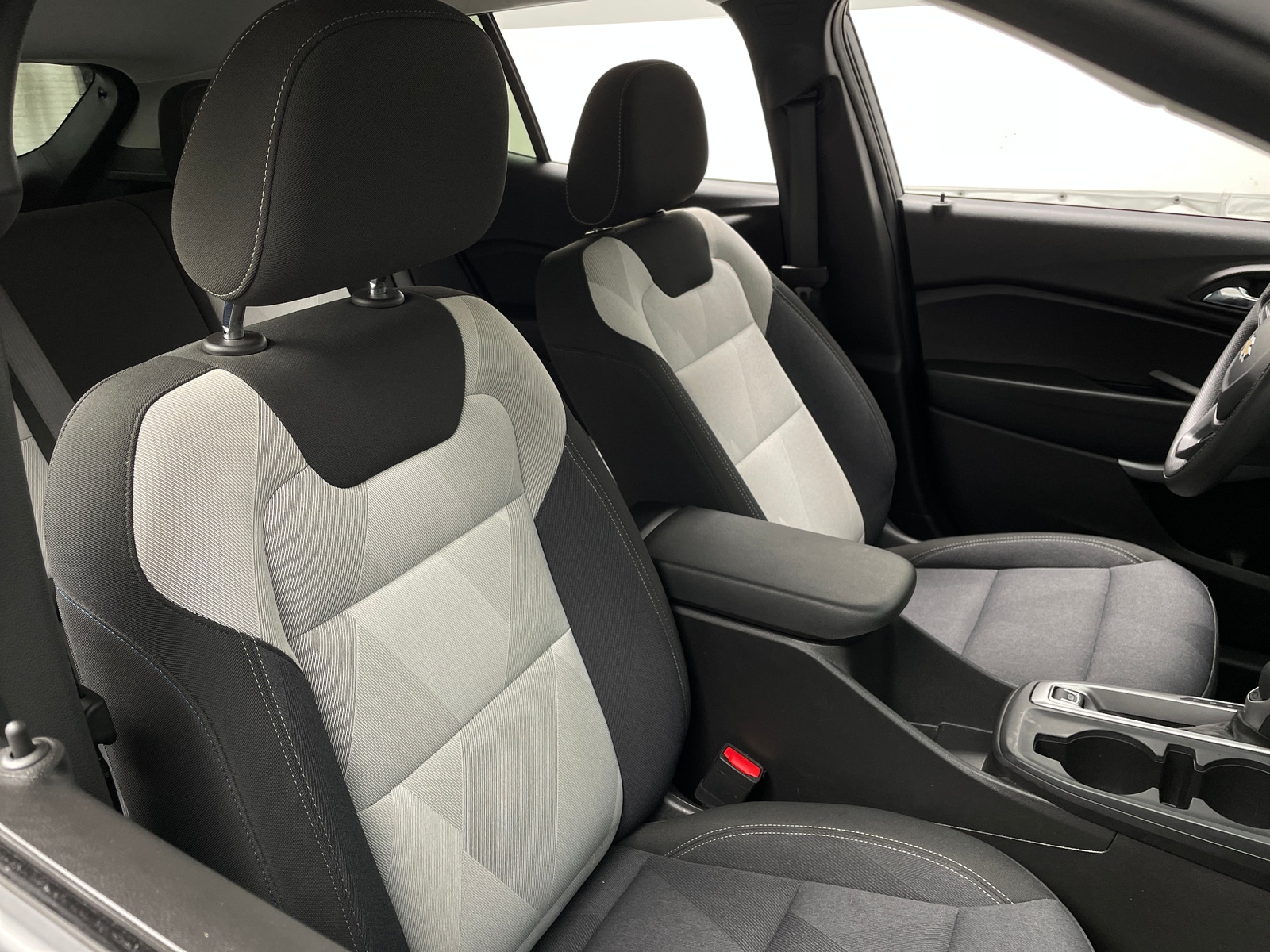 Thumbnail: 2025 Chevrolet Trax - 2