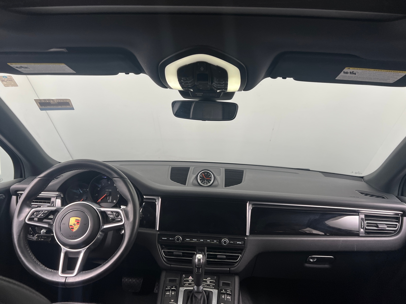 Thumbnail: 2021 Porsche Macan - 2
