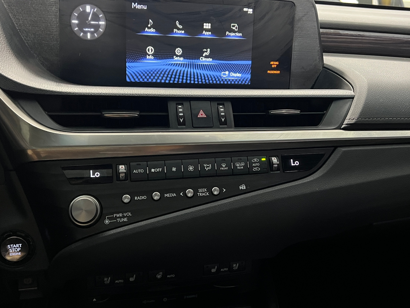 Thumbnail: 2021 Lexus ES - 4