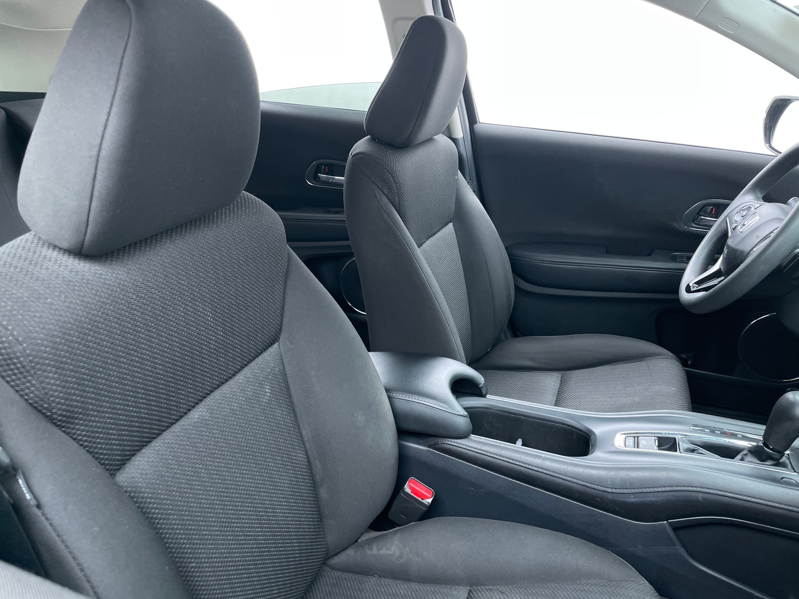 Thumbnail: 2016 Honda HR-V - 2