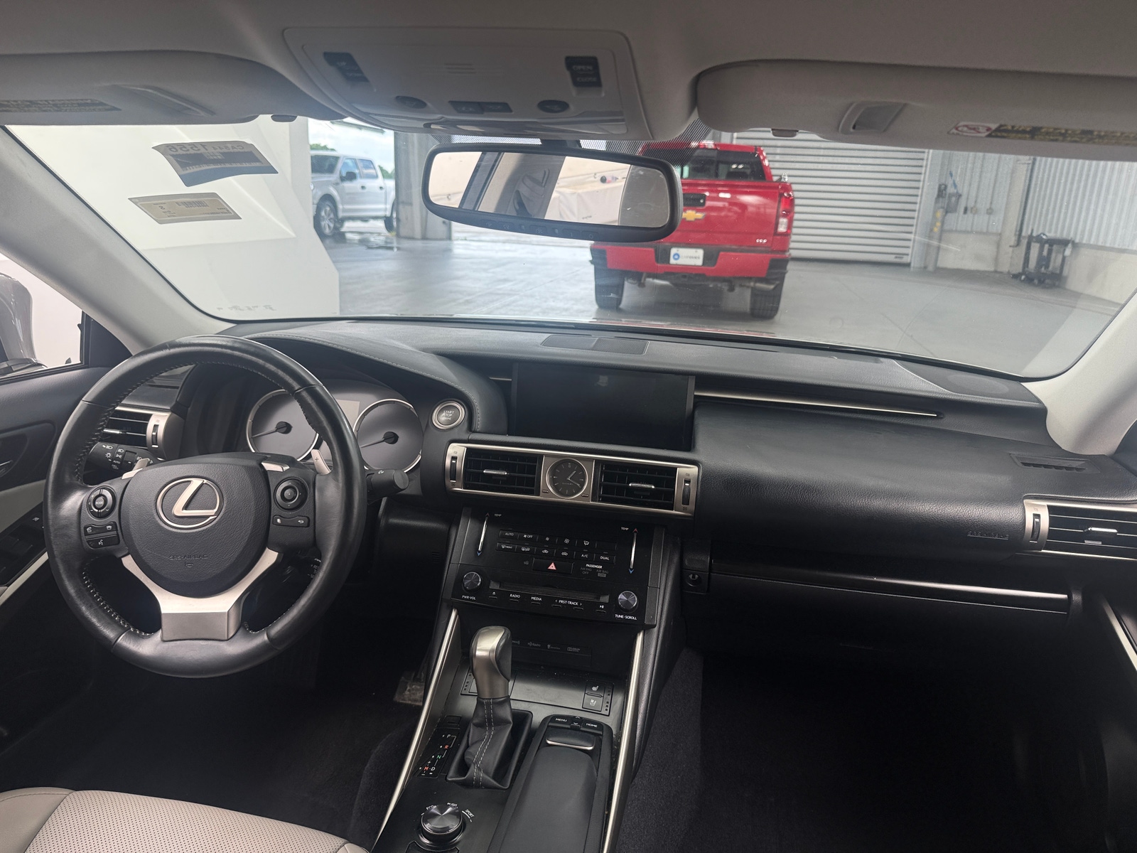 Thumbnail: 2014 Lexus IS - 2