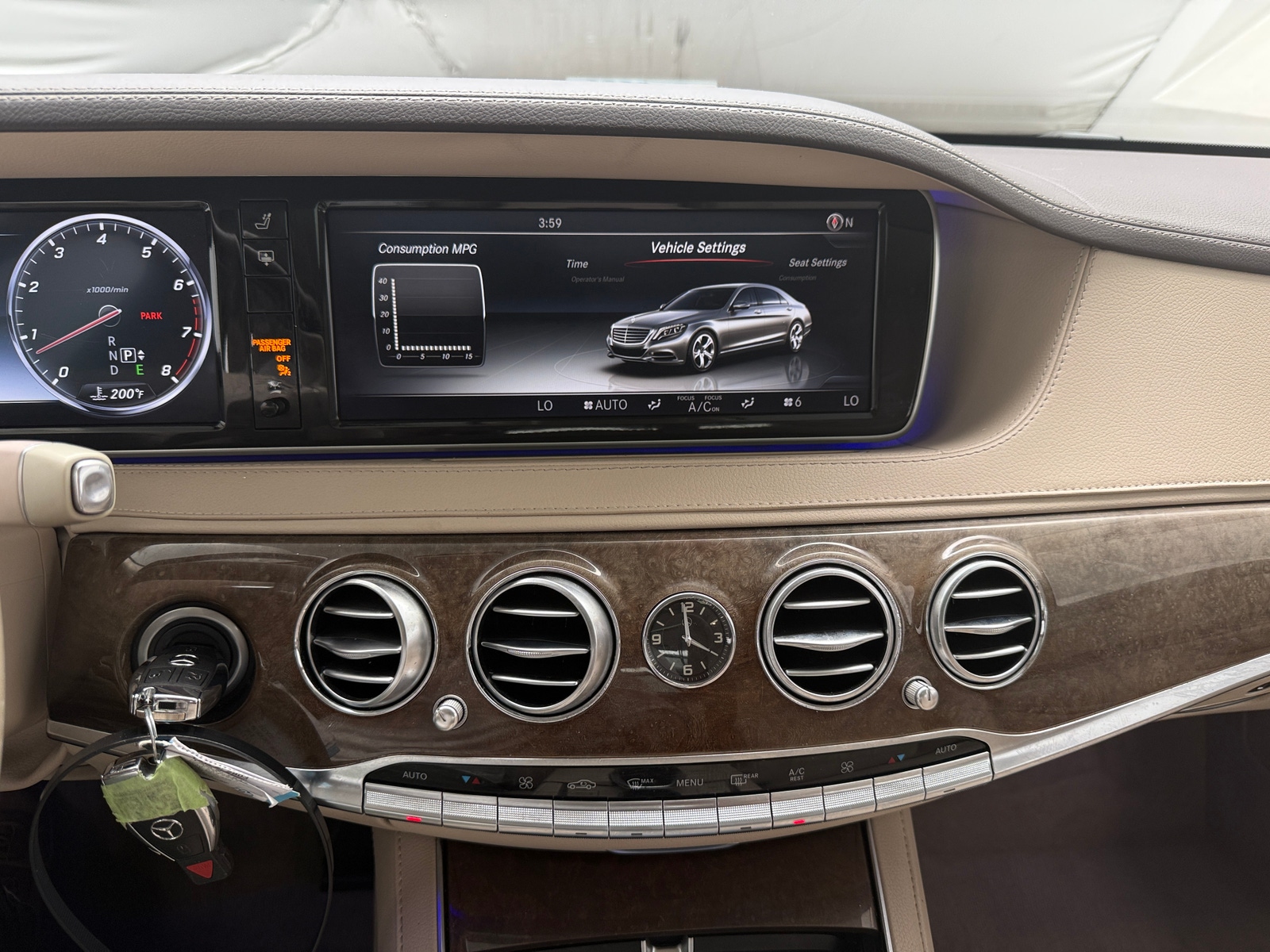 Thumbnail: 2015 Mercedes-Benz S-Class - 3