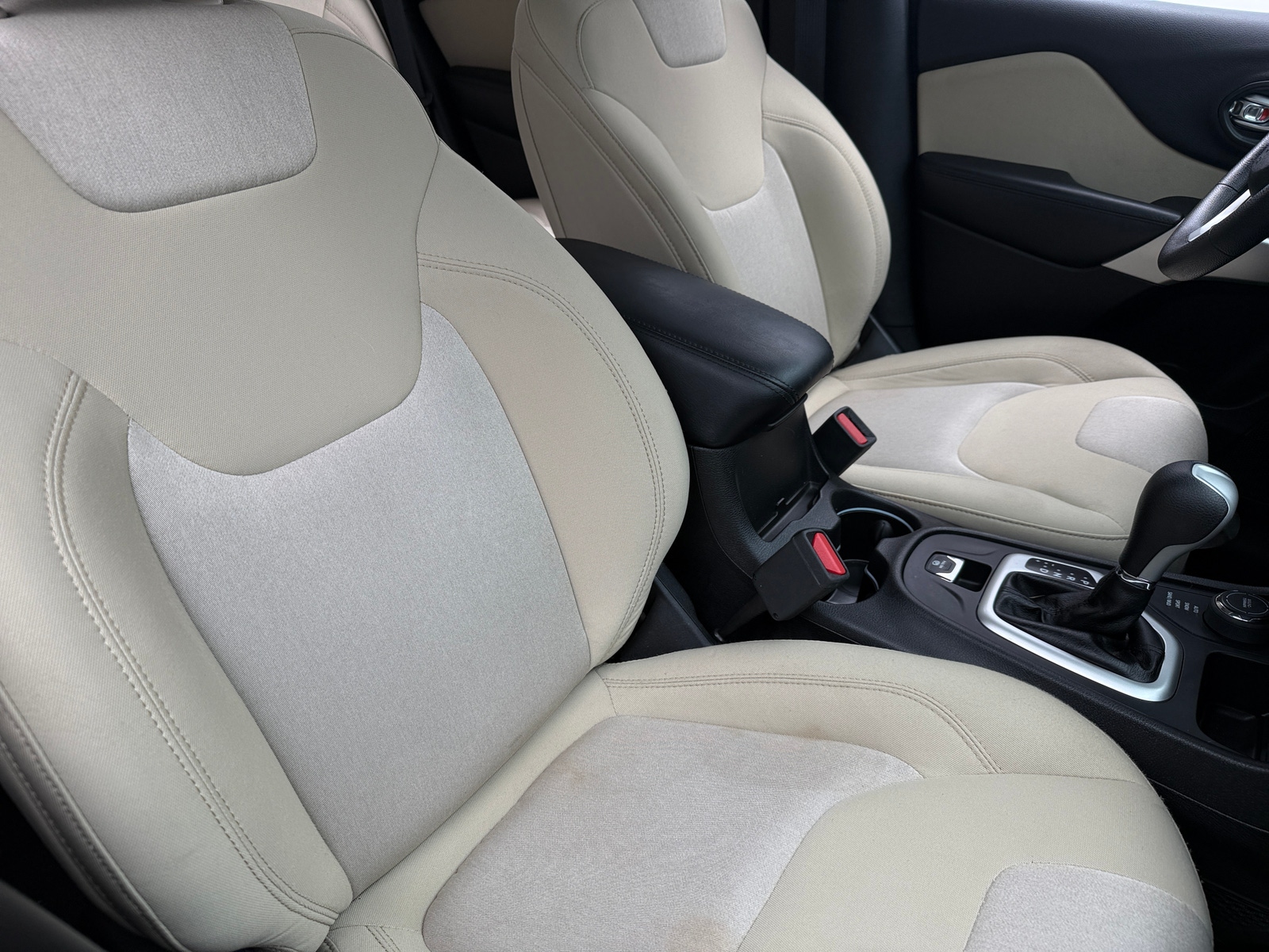 Thumbnail: 2017 Jeep Cherokee - 2