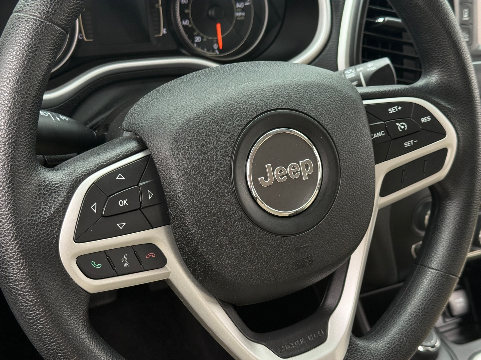 Thumbnail: 2017 Jeep Cherokee - 5
