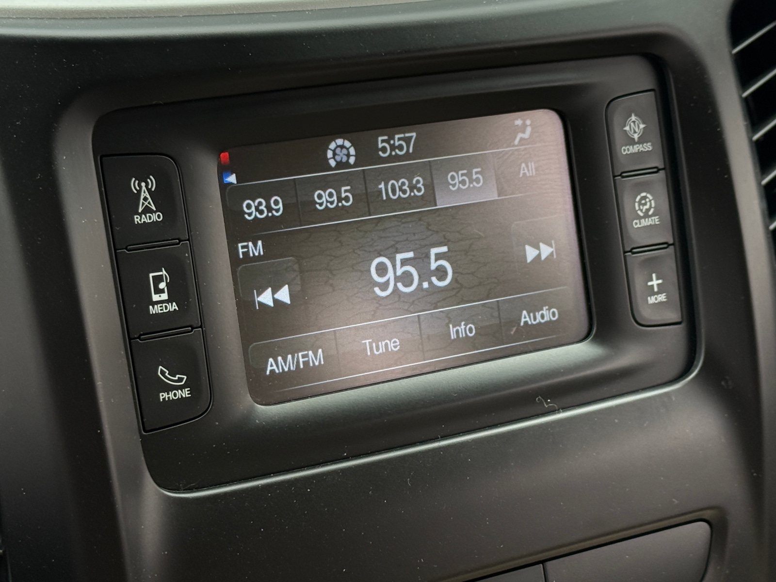 Thumbnail: 2017 Jeep Cherokee - 4