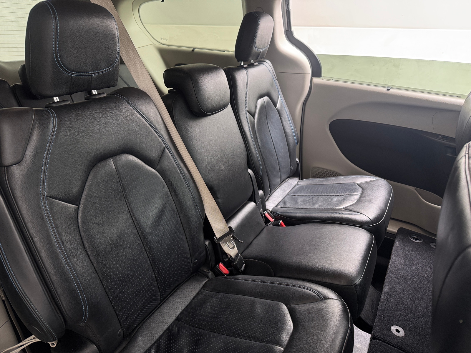 Thumbnail: 2021 Chrysler Pacifica - 5