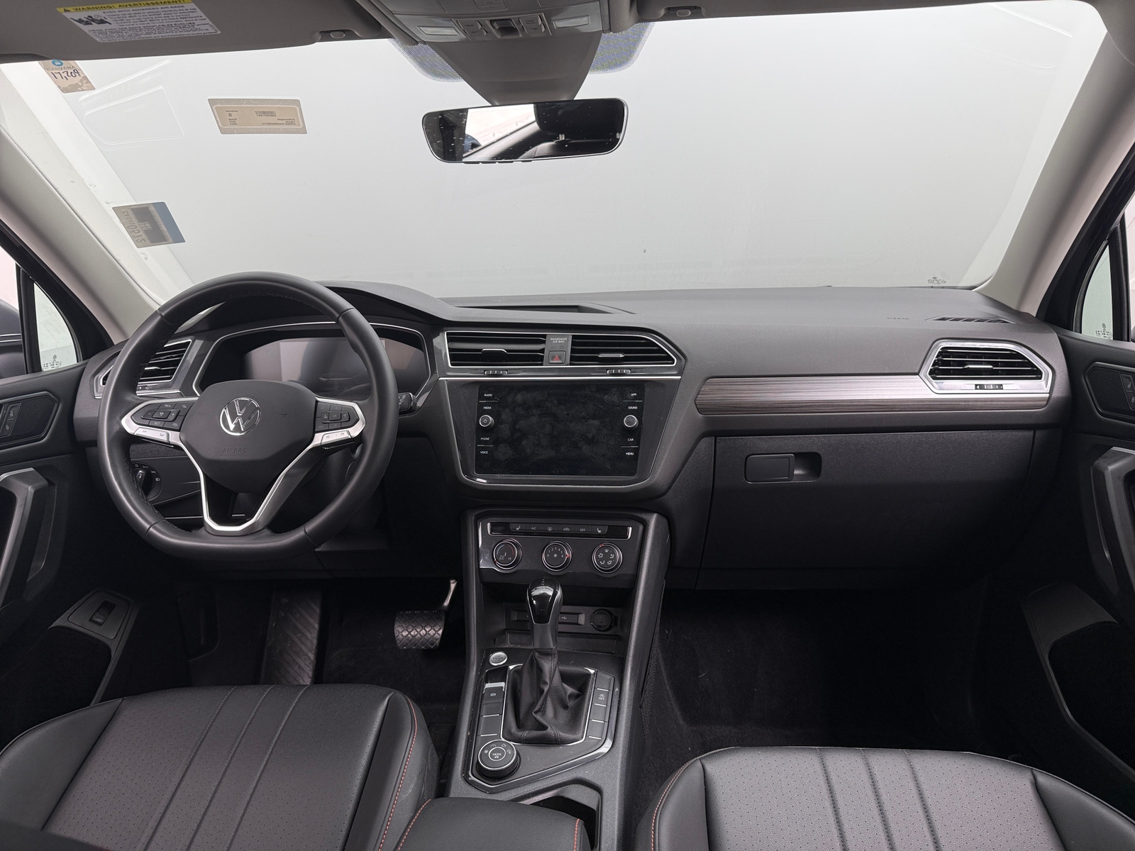 Thumbnail: 2024 Volkswagen Tiguan - 2