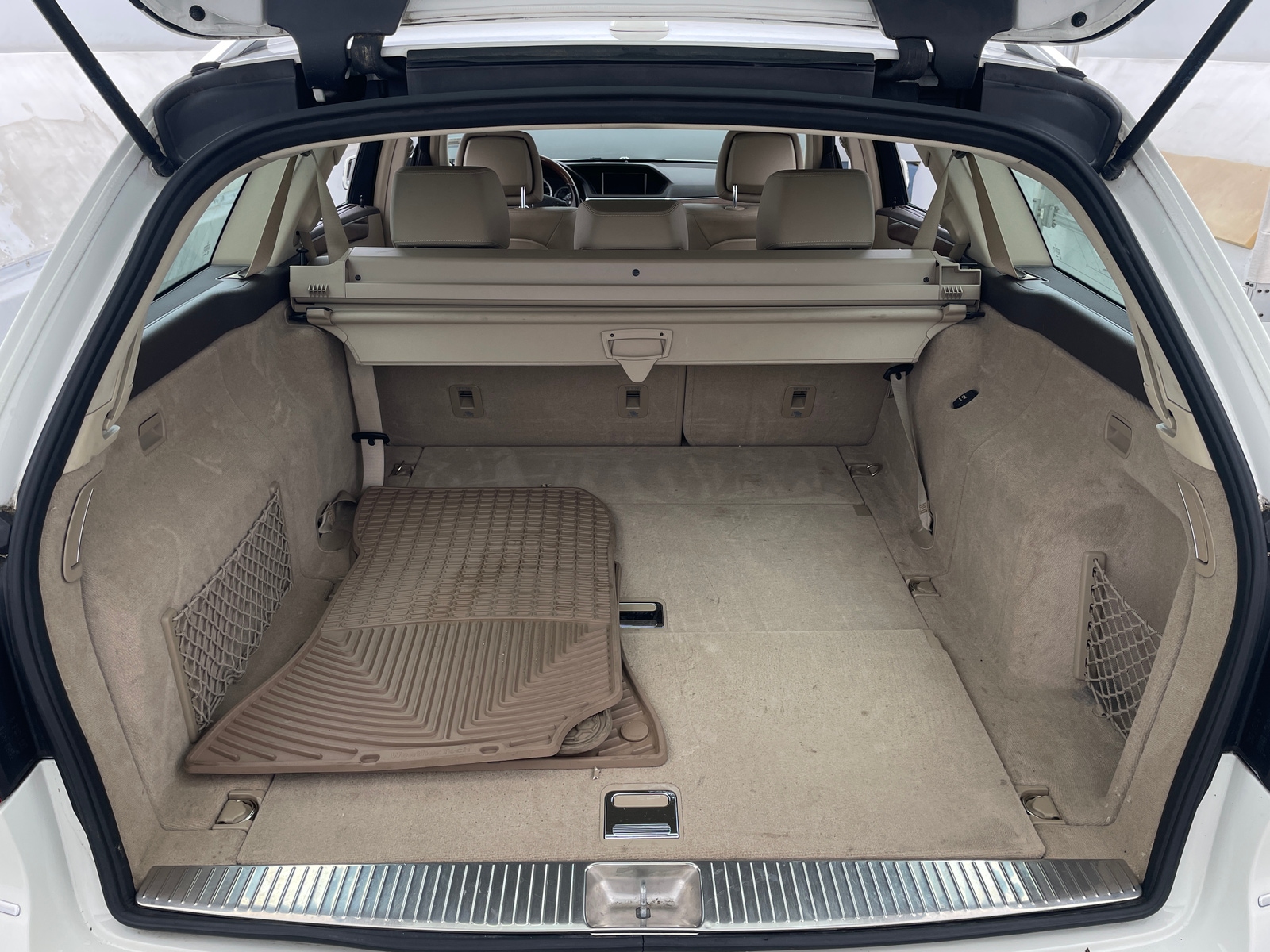 Thumbnail: 2011 Mercedes-Benz E-Class - 6
