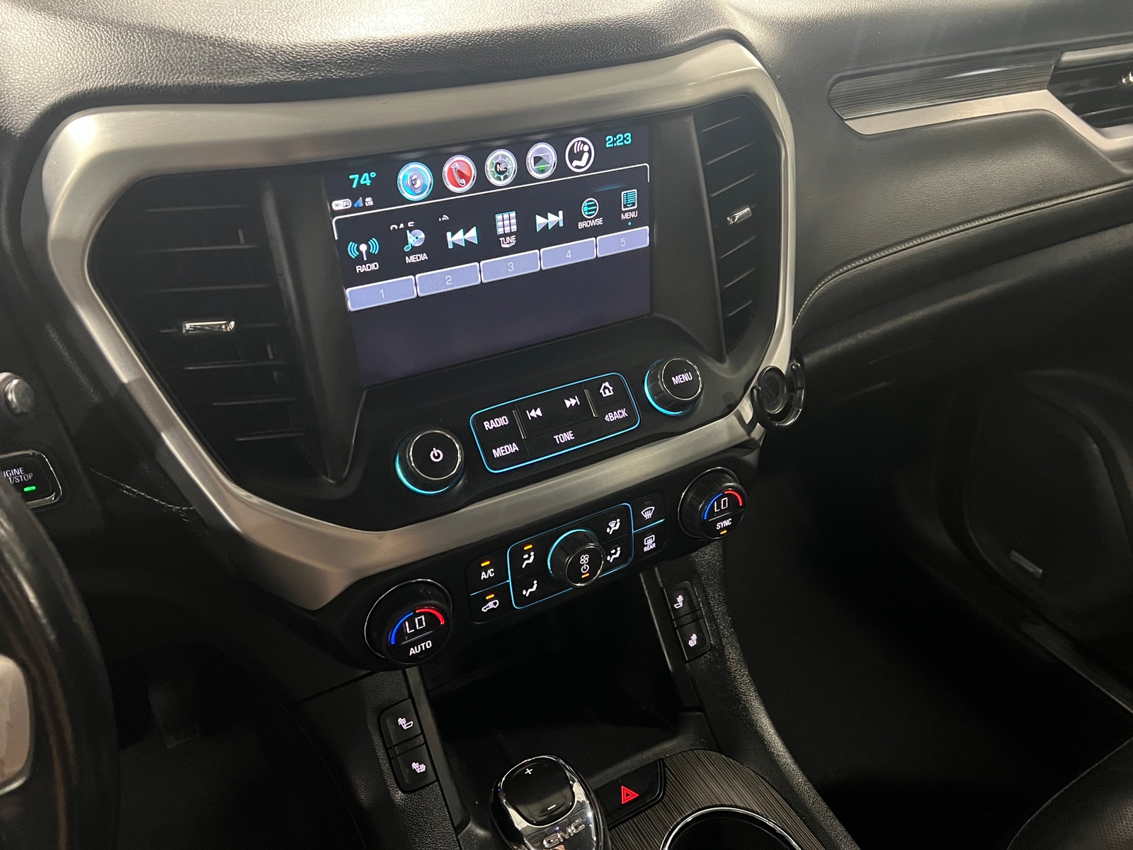 Thumbnail: 2019 GMC Acadia - 3