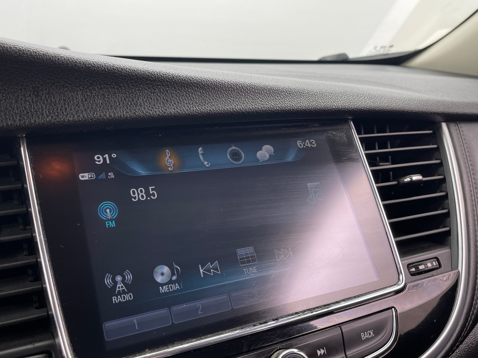 Thumbnail: 2019 Buick Encore - 3