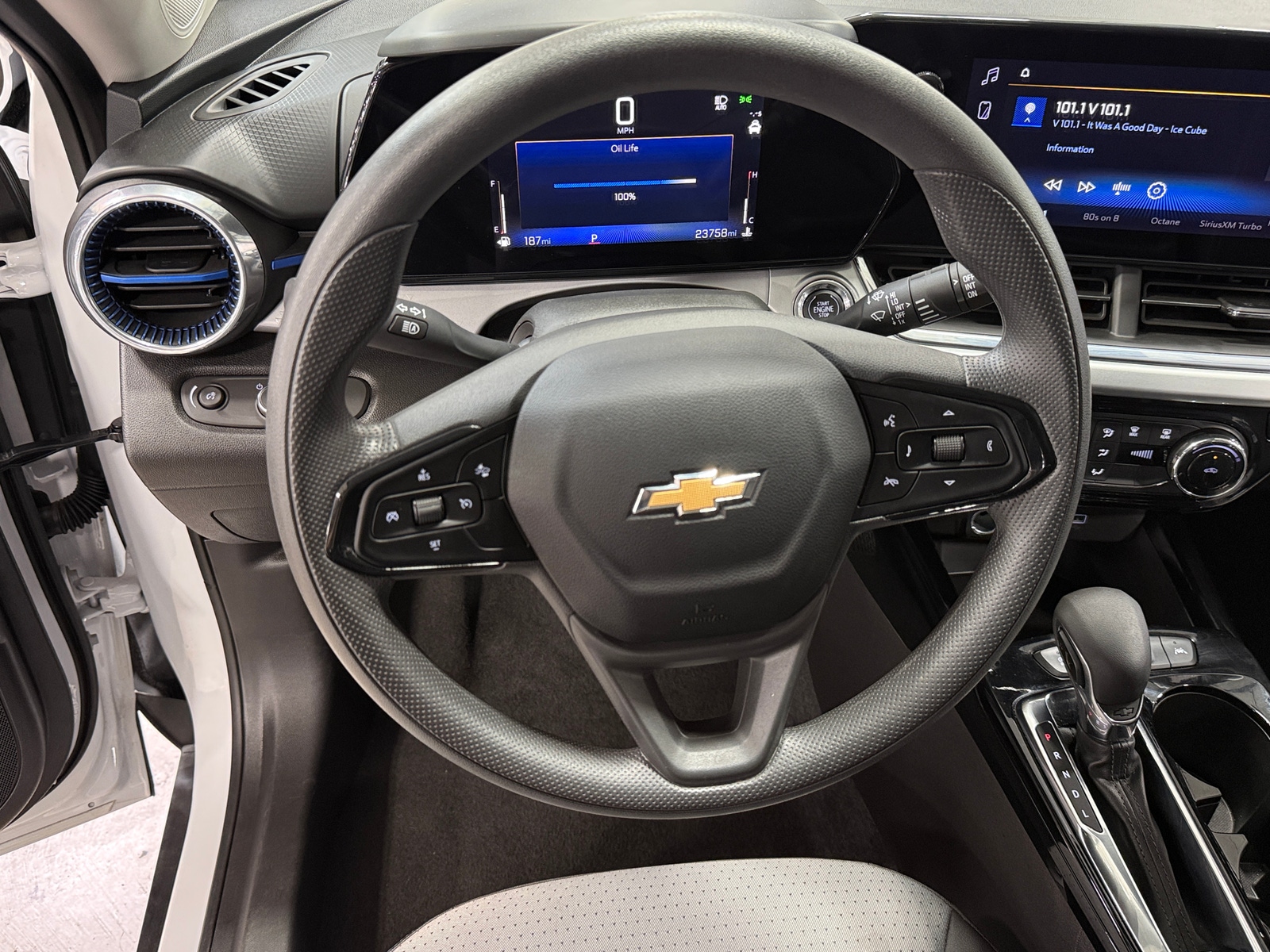 Thumbnail: 2025 Chevrolet Trax - 5