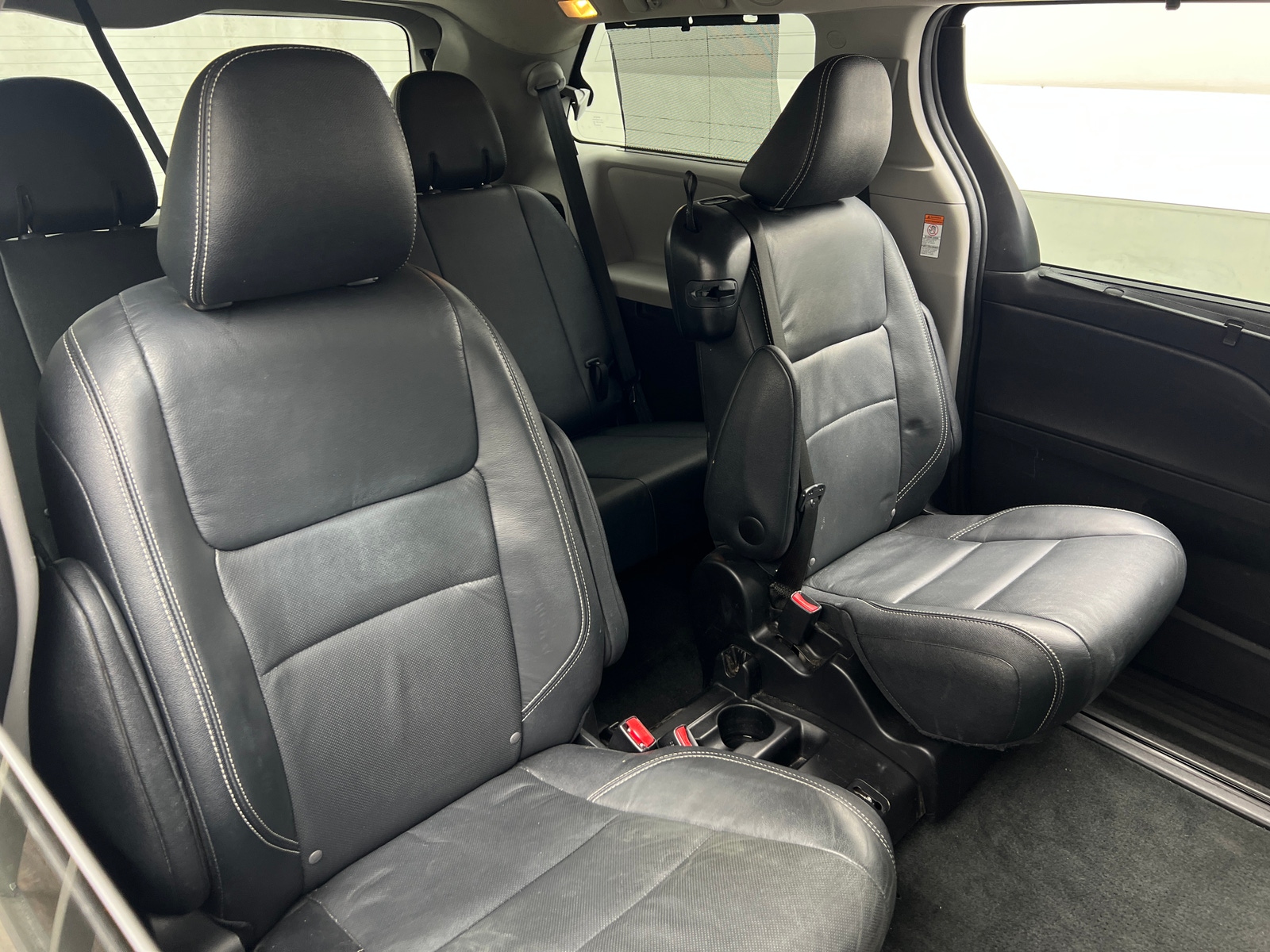 Thumbnail: 2015 Toyota Sienna - 6