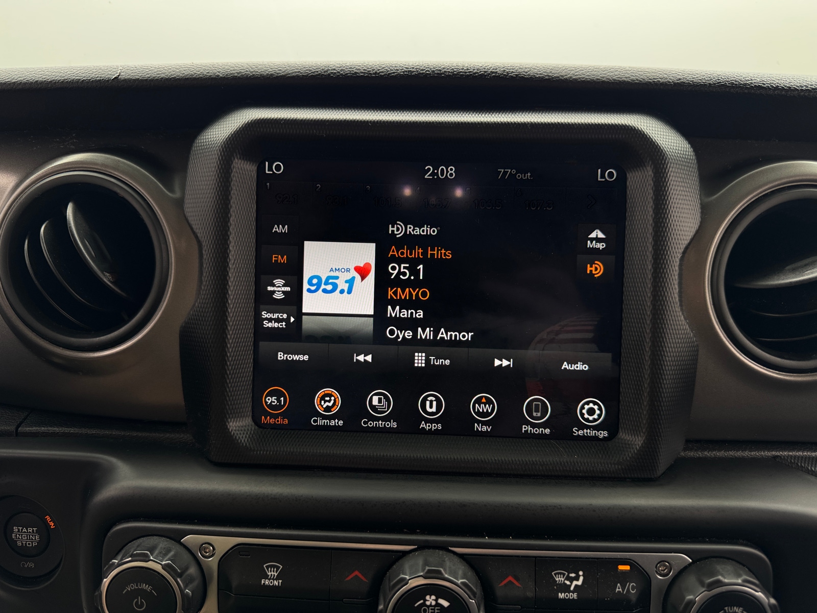 Thumbnail: 2023 Jeep Gladiator - 4