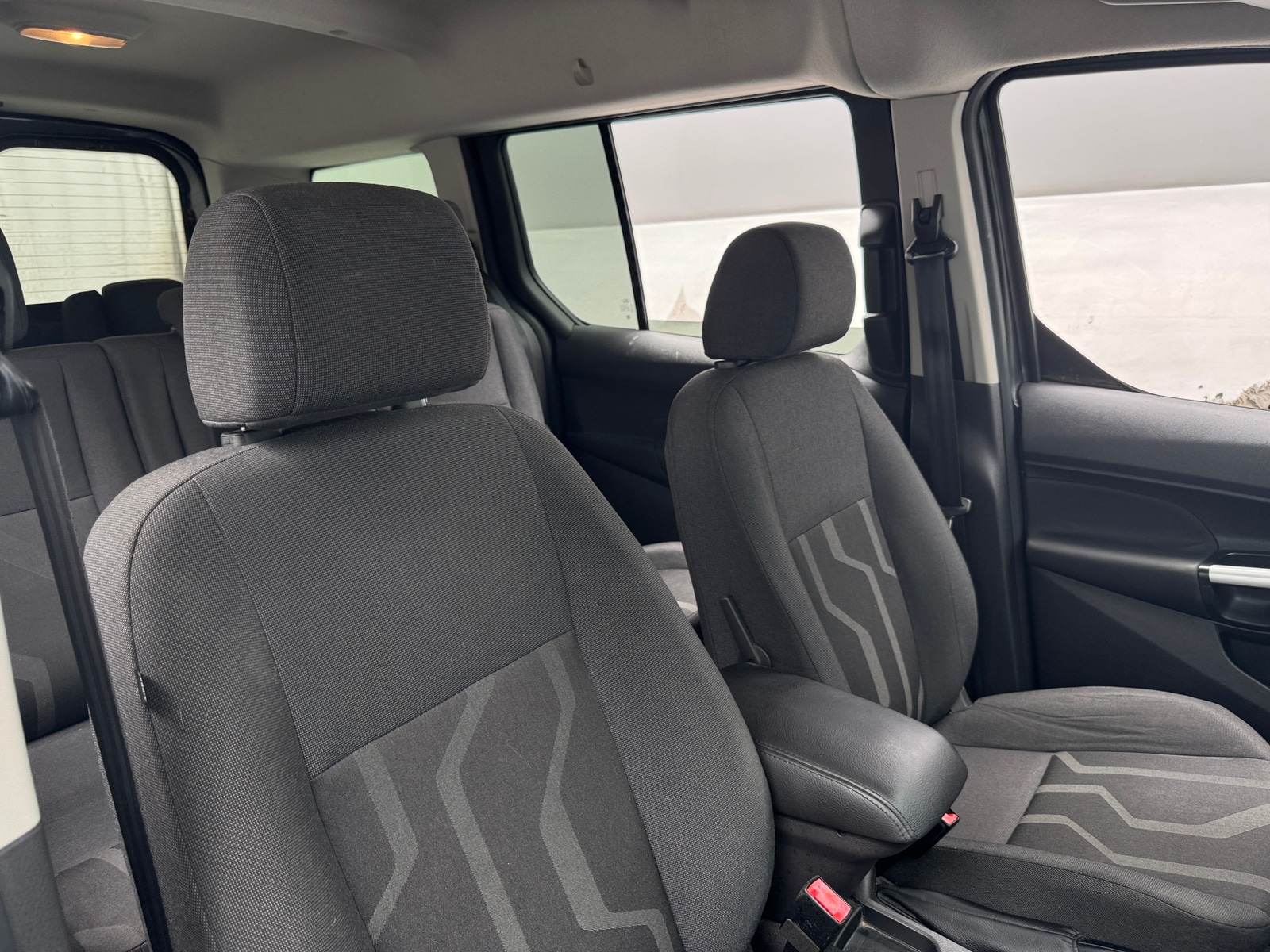 Thumbnail: 2018 Ford Transit Series - 2
