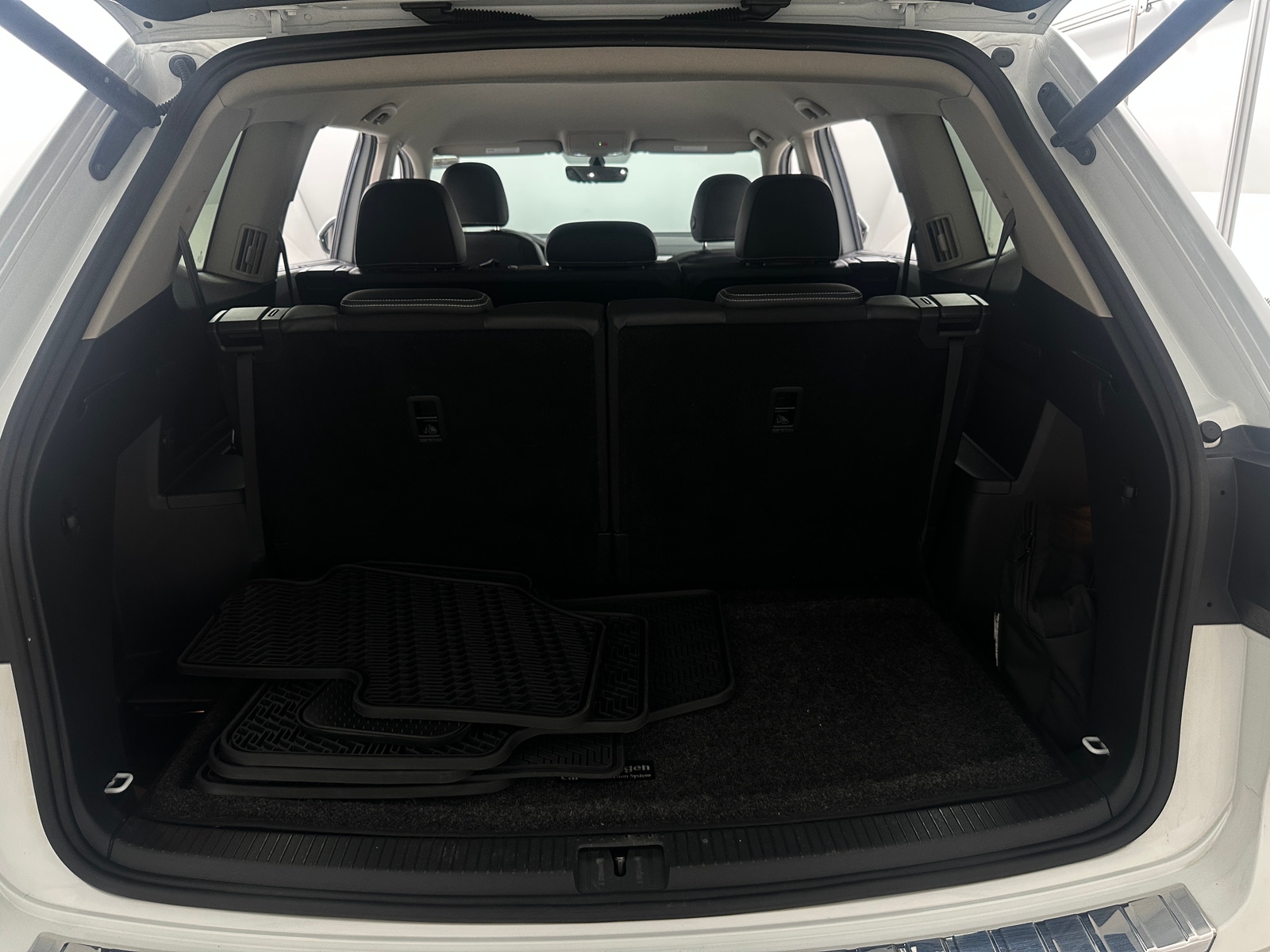 Thumbnail: 2023 Volkswagen Atlas - 6