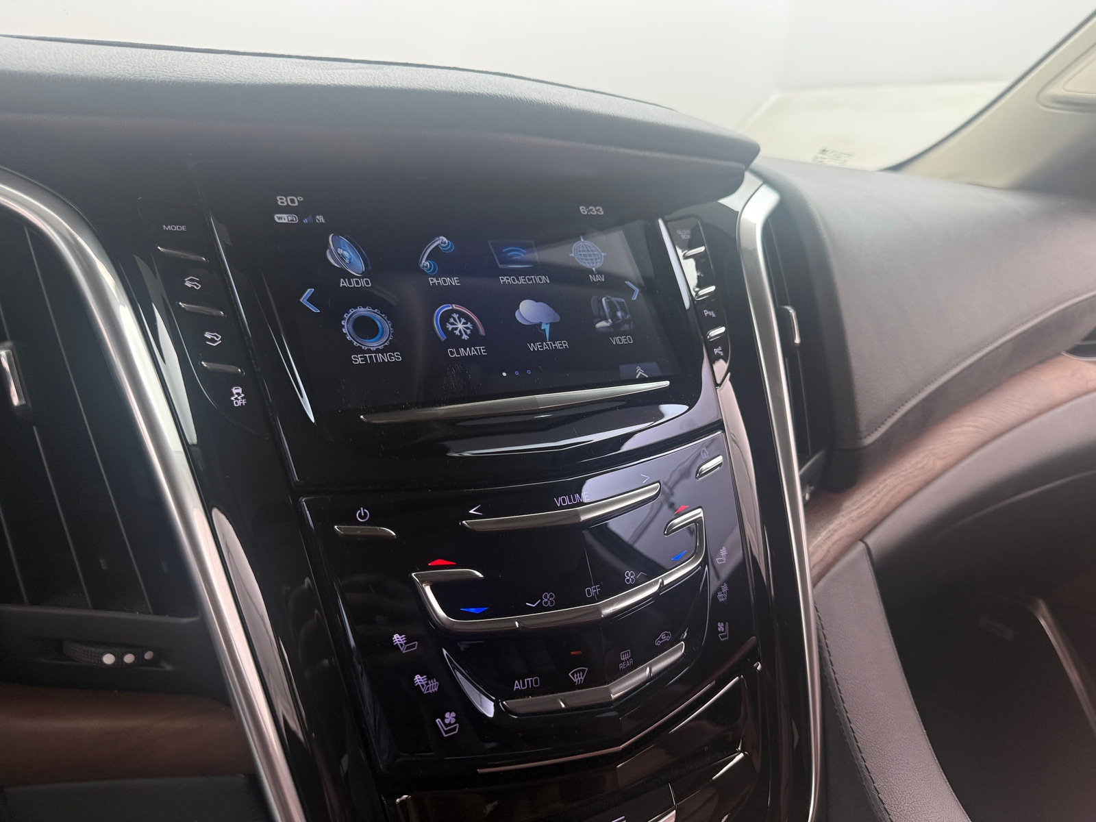 Thumbnail: 2020 Cadillac Escalade - 3