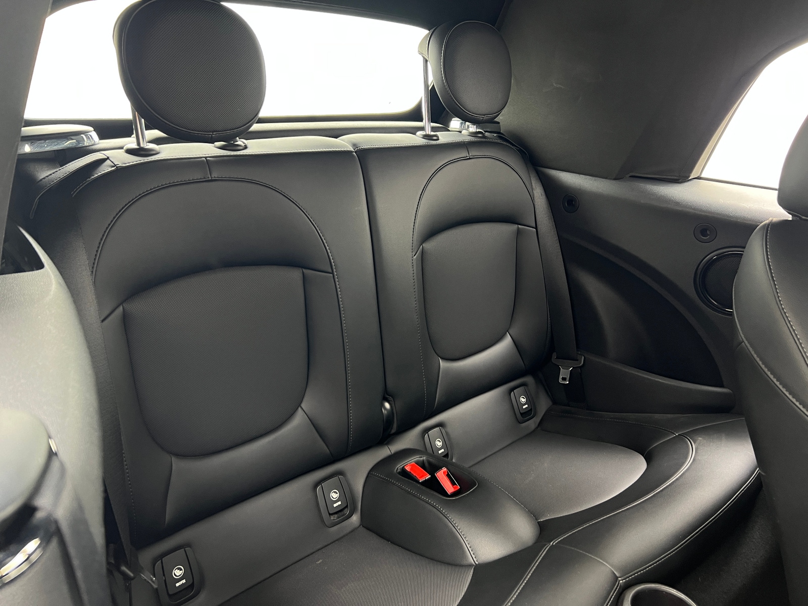 Thumbnail: 2017 MINI Cooper Convertible - 5
