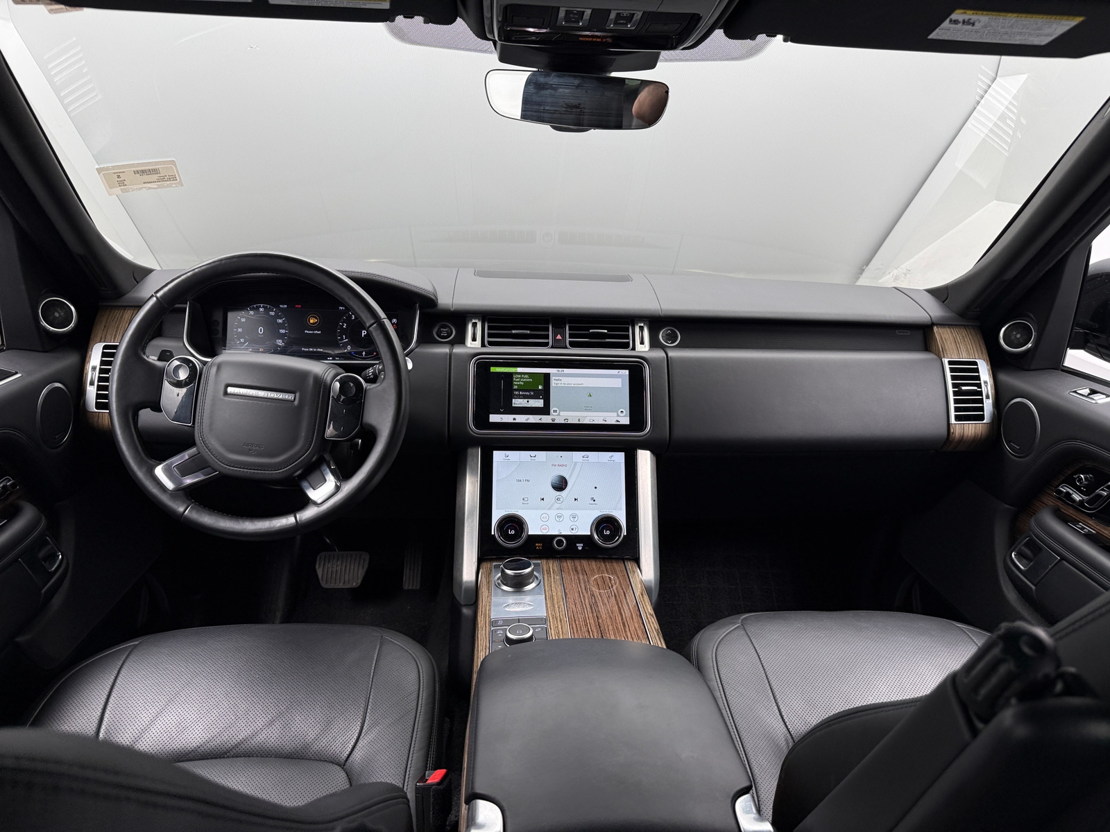 Thumbnail: 2019 Land Rover Range Rover - 2