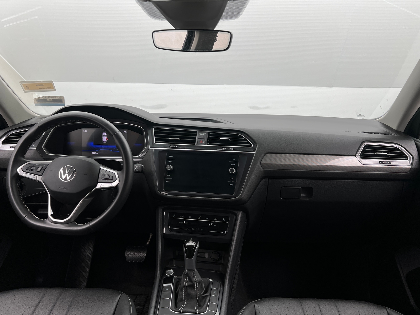 Thumbnail: 2024 Volkswagen Tiguan - 2