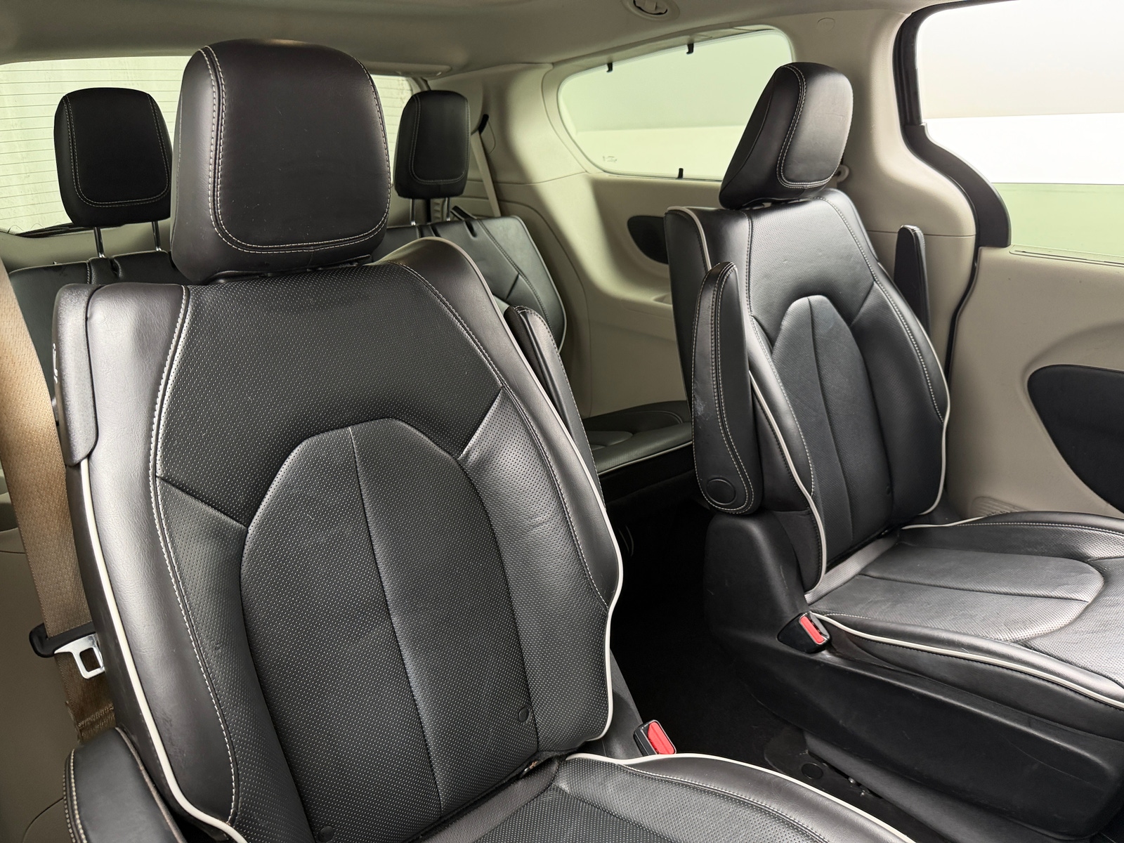 Thumbnail: 2021 Chrysler Pacifica - 5