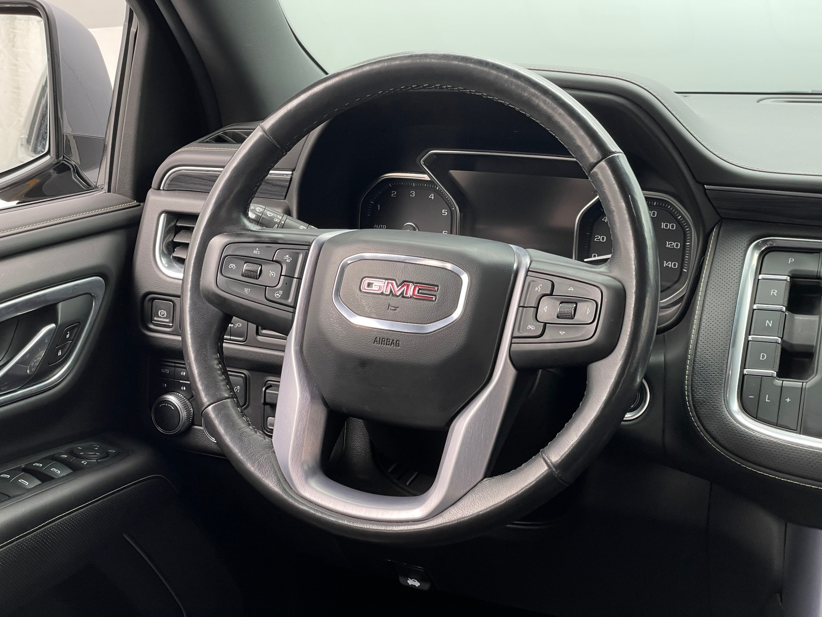Thumbnail: 2021 GMC Yukon - 4