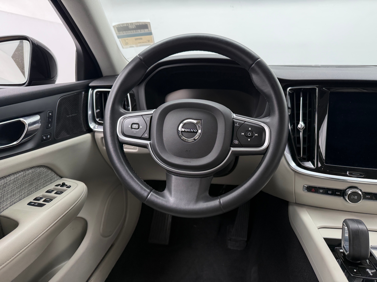 Thumbnail: 2022 Volvo S60 - 4