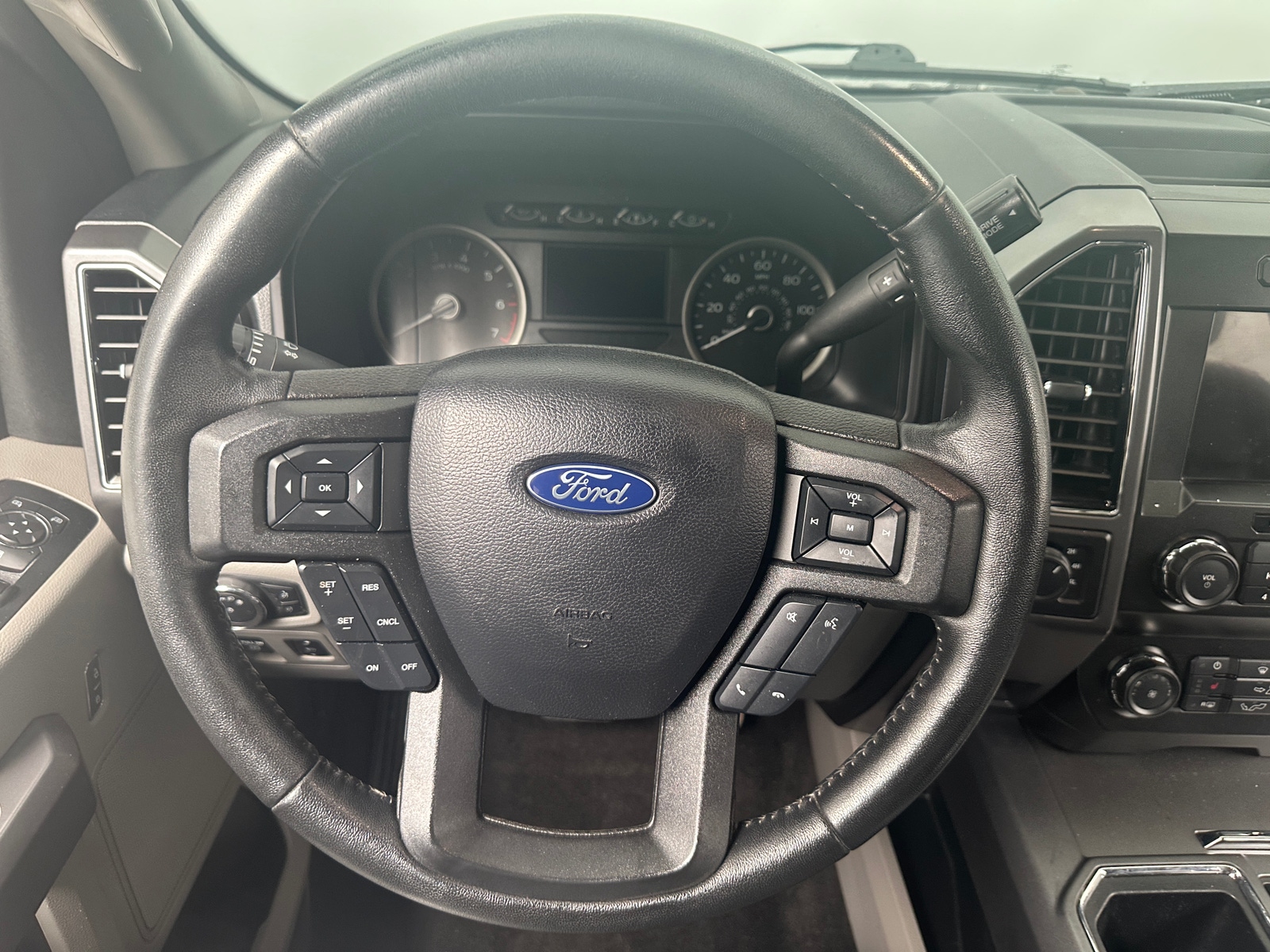 Thumbnail: 2020 Ford Econoline - 5