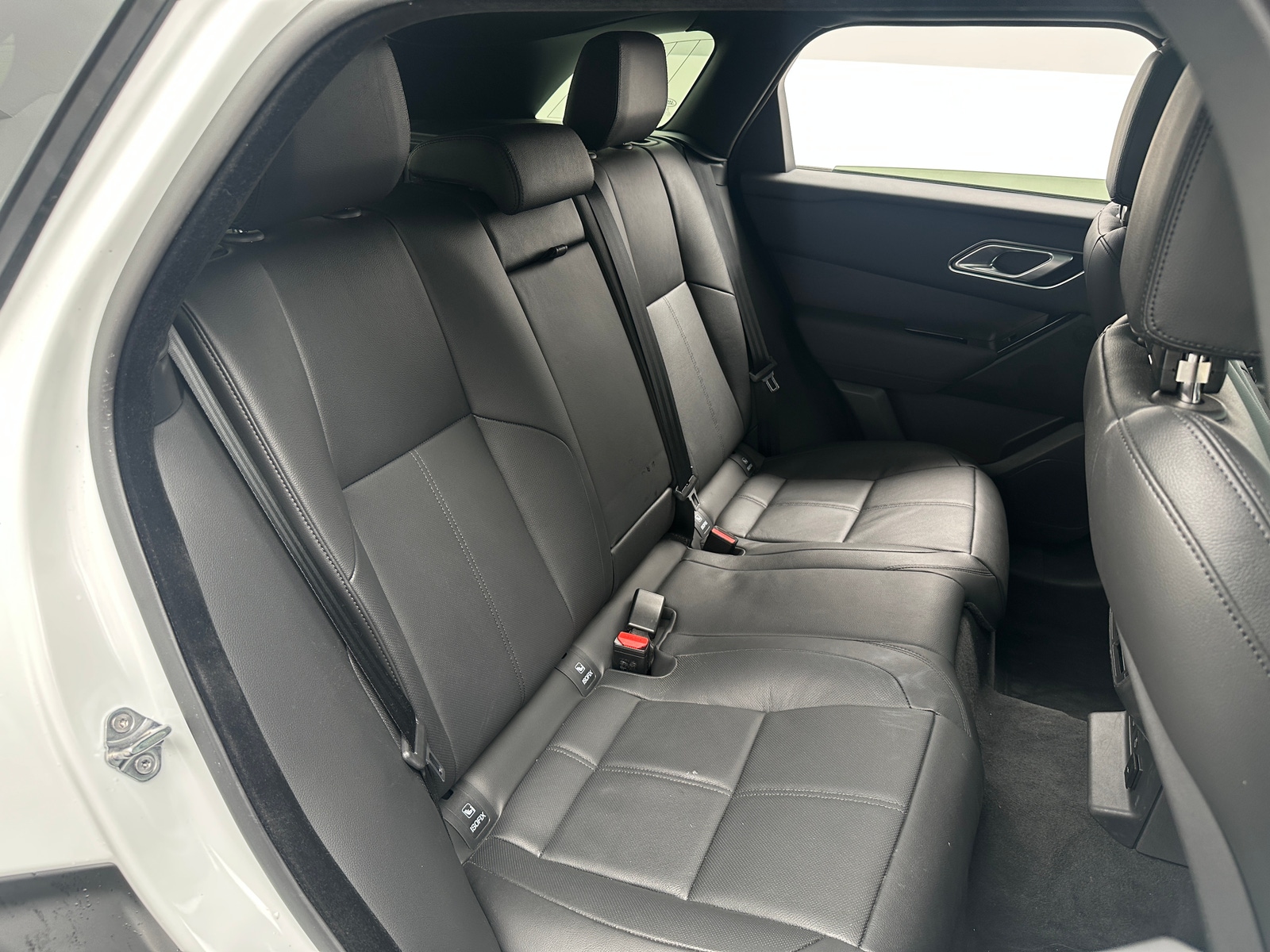 Thumbnail: 2026 Land Rover Range Rover Velar - 5