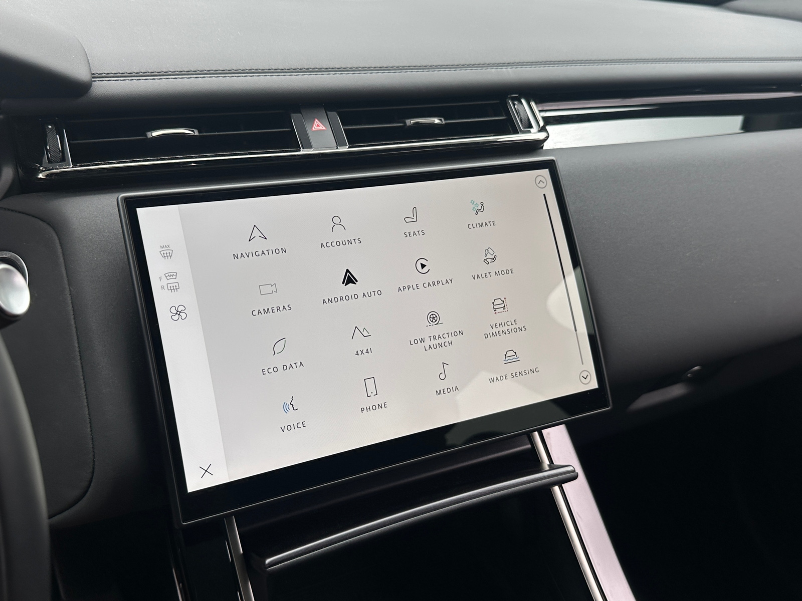 Thumbnail: 2026 Land Rover Range Rover Velar - 3