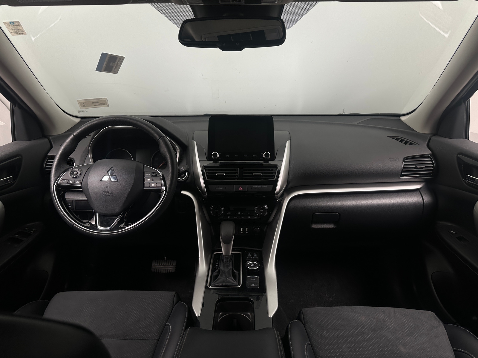 Thumbnail: 2025 Mitsubishi Eclipse Cross - 3