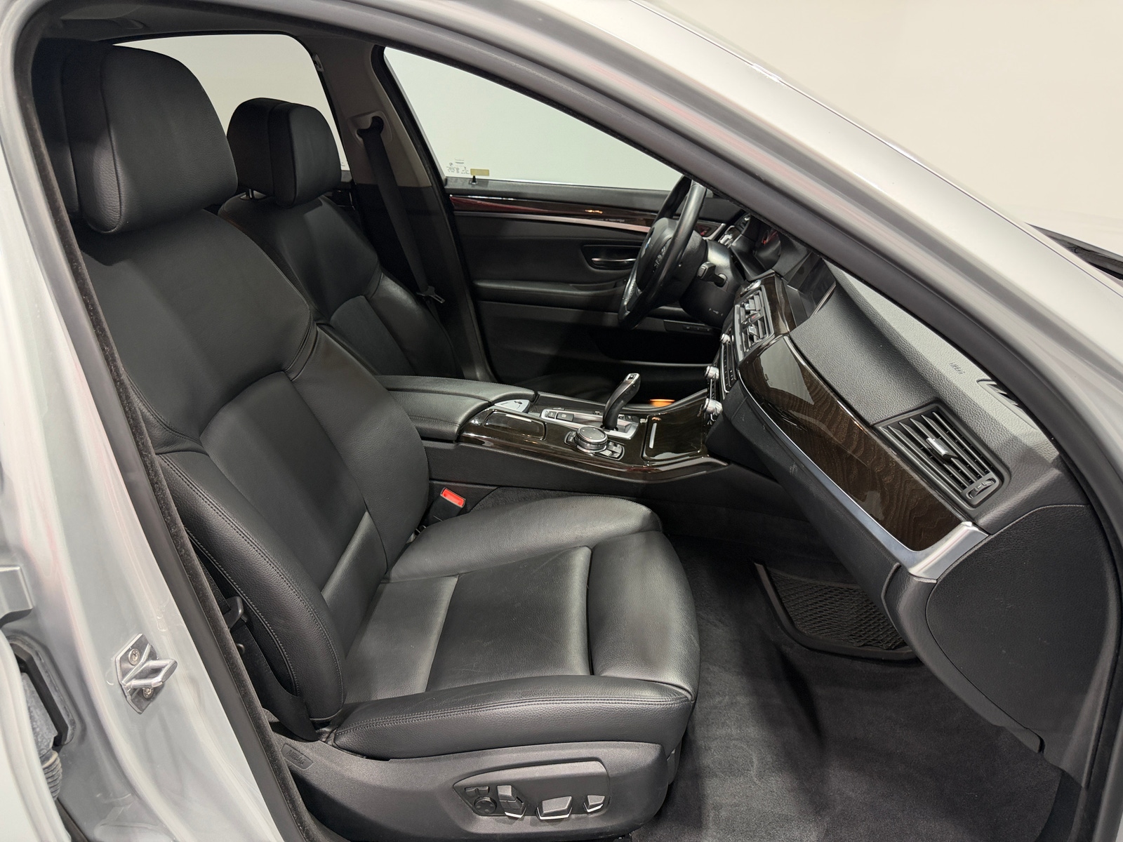 Thumbnail: 2015 BMW 5 Series - 2
