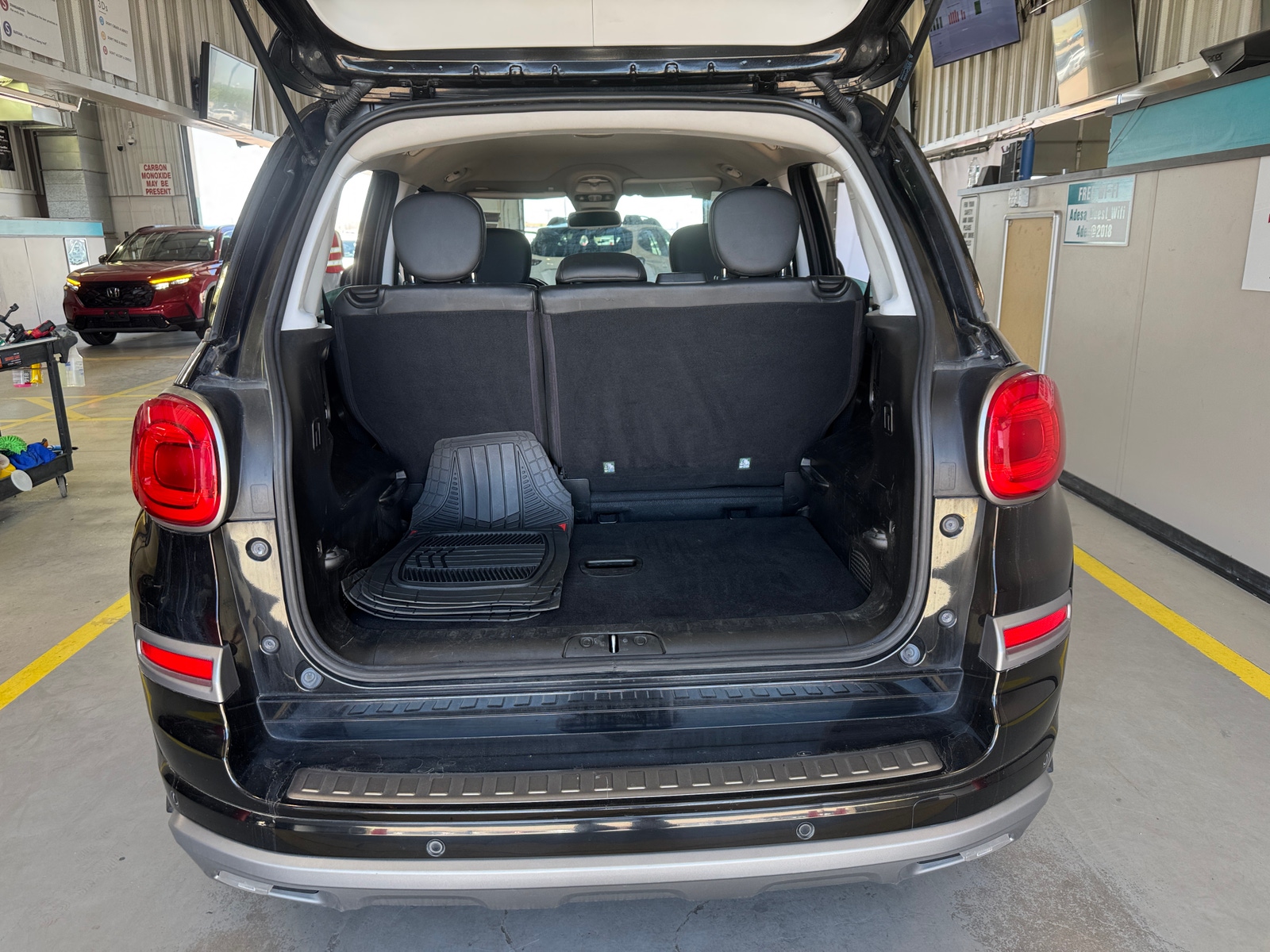 Thumbnail: 2018 Fiat 500L - 6