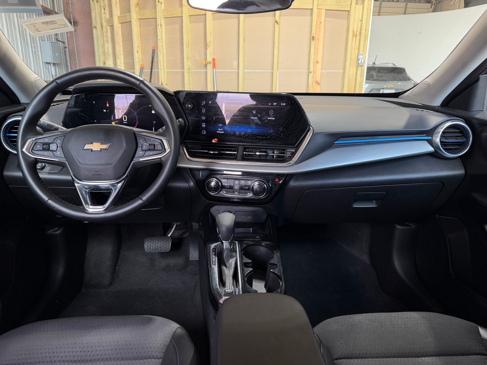 Thumbnail: 2025 Chevrolet Trax - 3