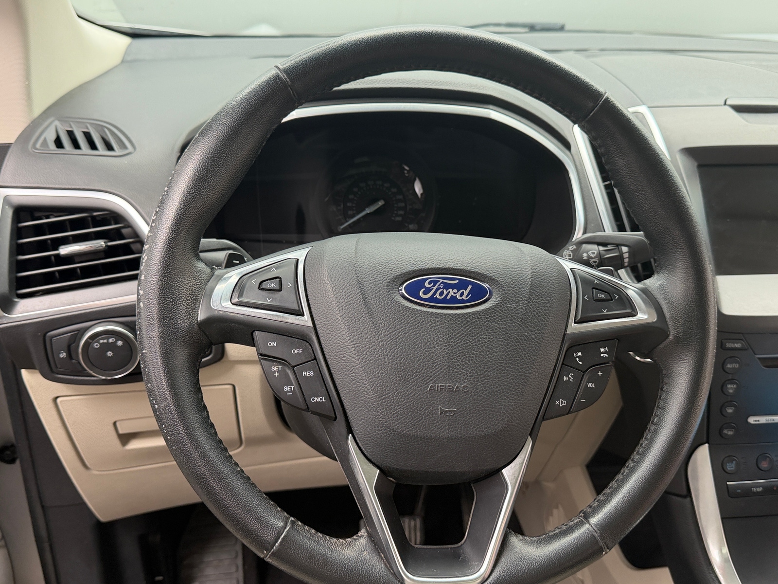 Thumbnail: 2017 Ford Edge - 4