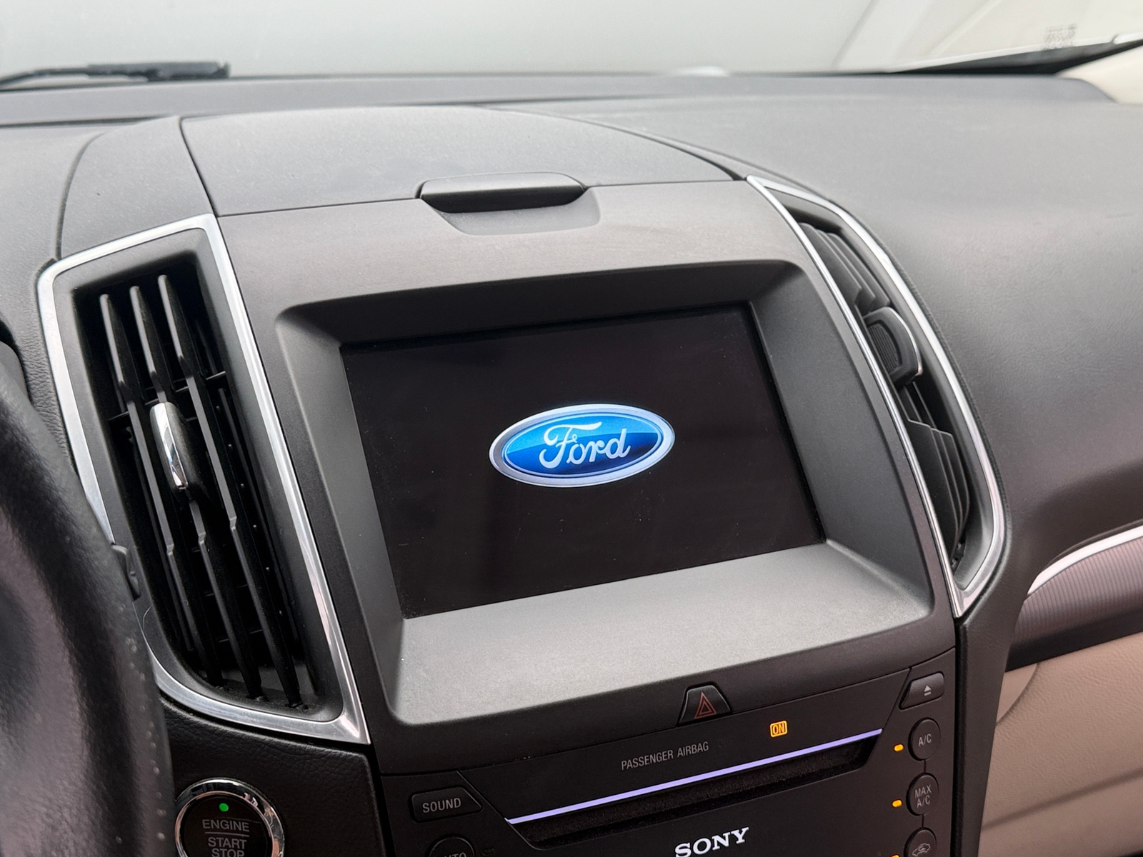 Thumbnail: 2017 Ford Edge - 3