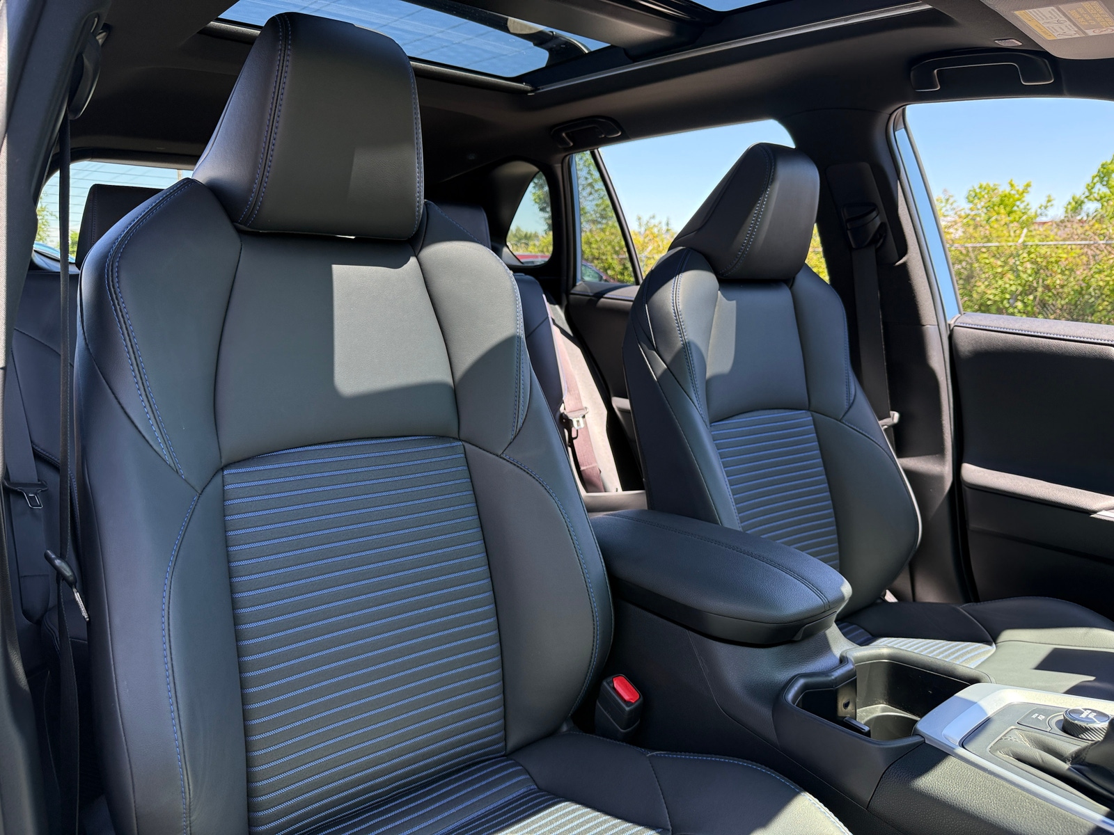 Thumbnail: 2025 Toyota RAV4 - 2