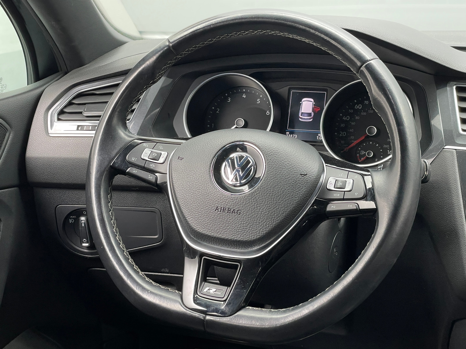 Thumbnail: 2021 Volkswagen Tiguan - 4