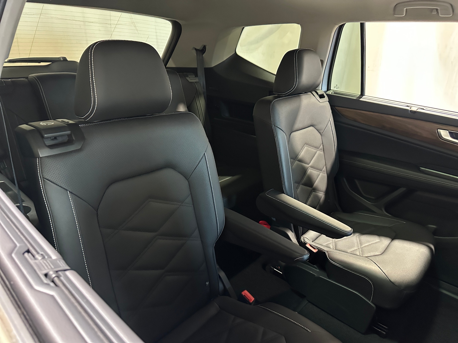 Thumbnail: 2026 Volkswagen Atlas - 5