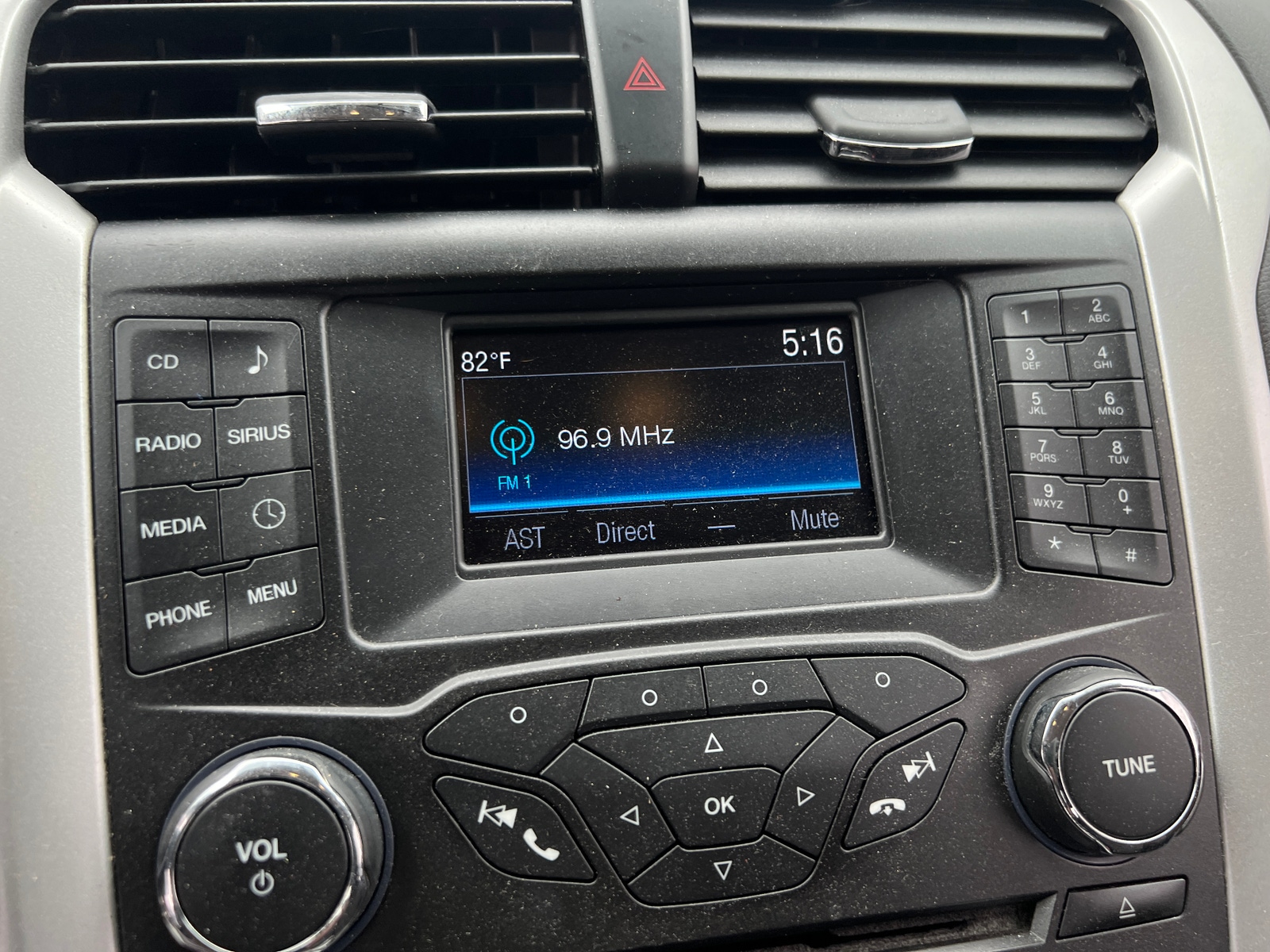 Thumbnail: 2014 Ford Fusion - 4