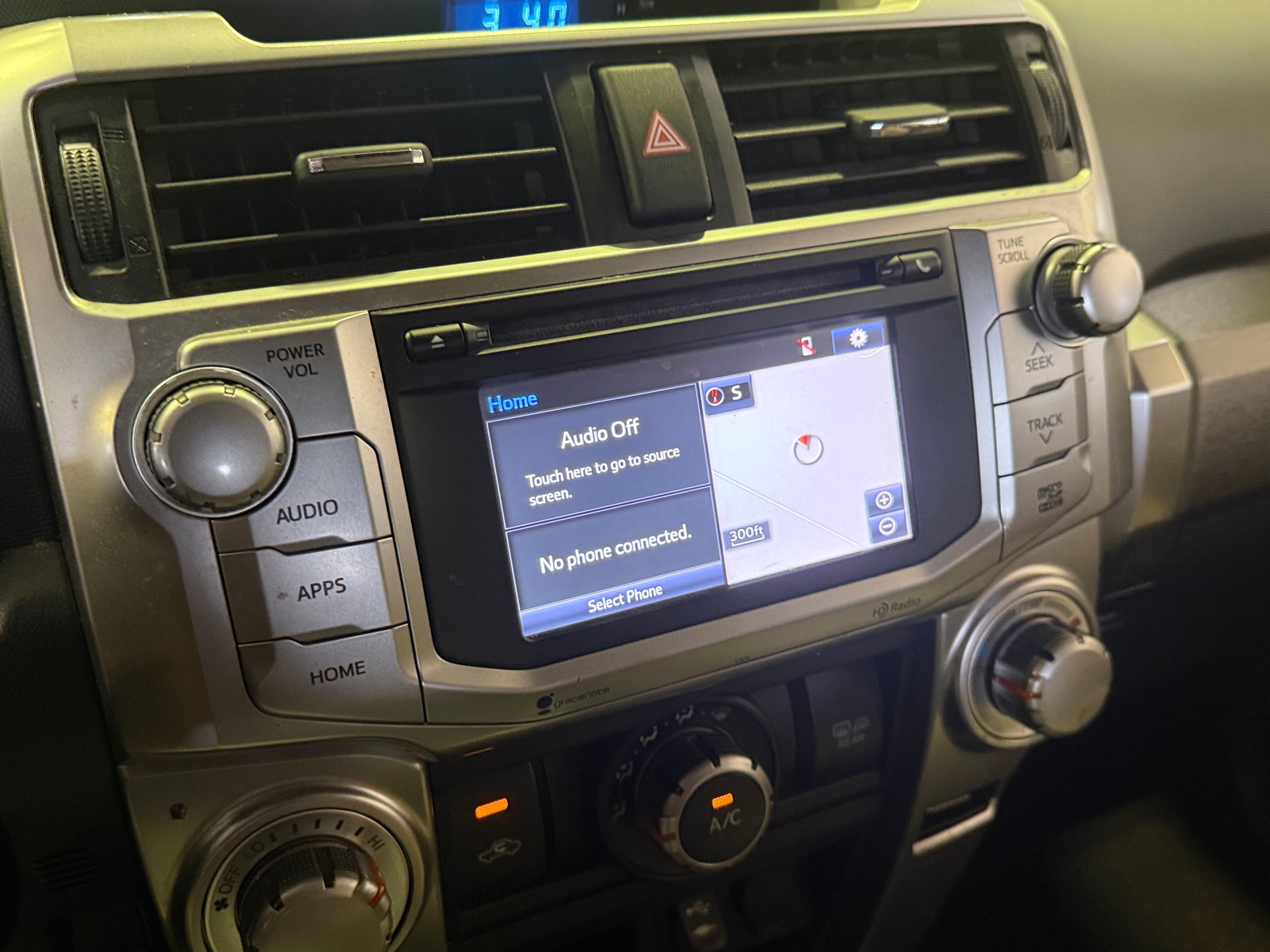 Thumbnail: 2014 Toyota 4Runner - 4