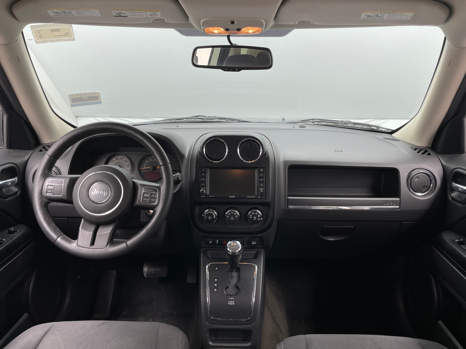 Thumbnail: 2016 Jeep Patriot - 3