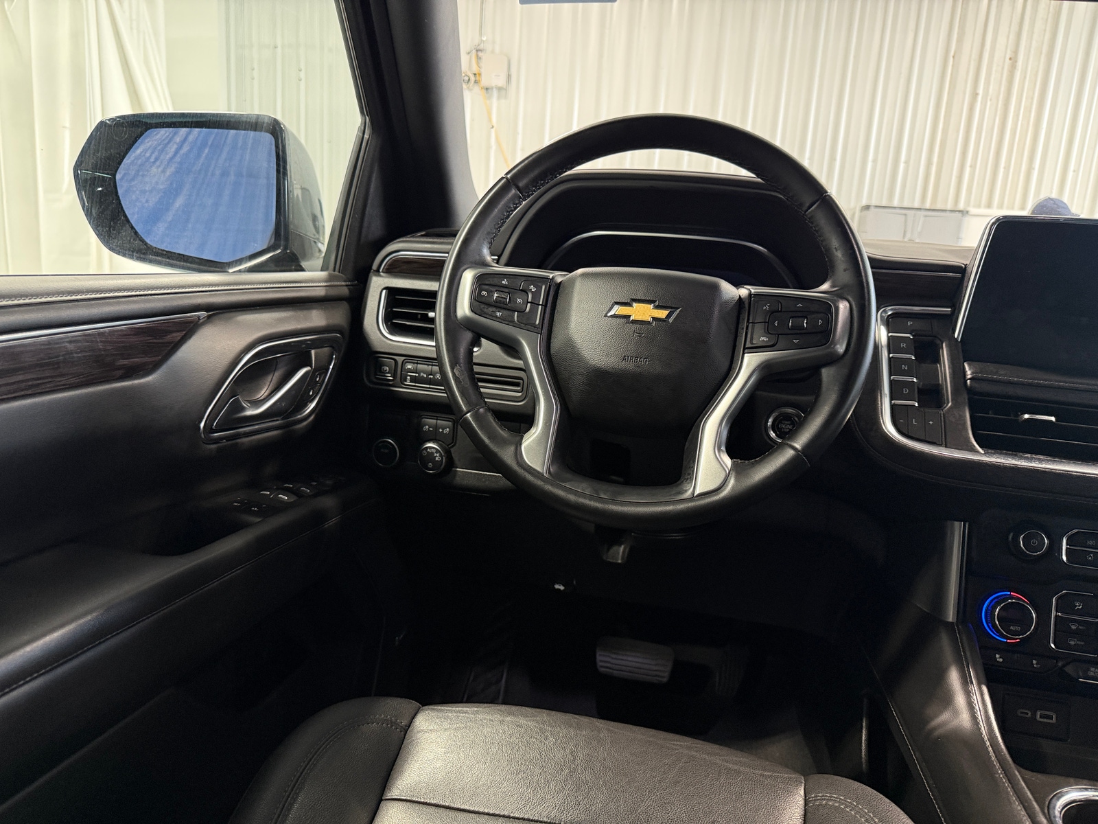 Thumbnail: 2023 Chevrolet Tahoe - 4