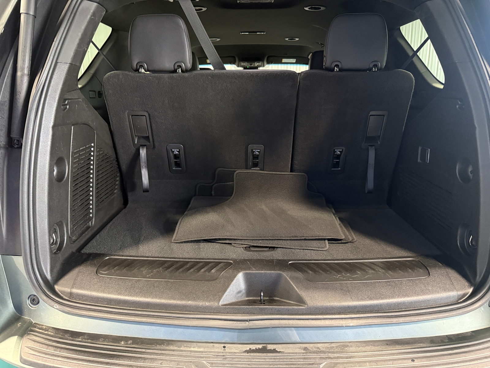 Thumbnail: 2023 Chevrolet Tahoe - 6