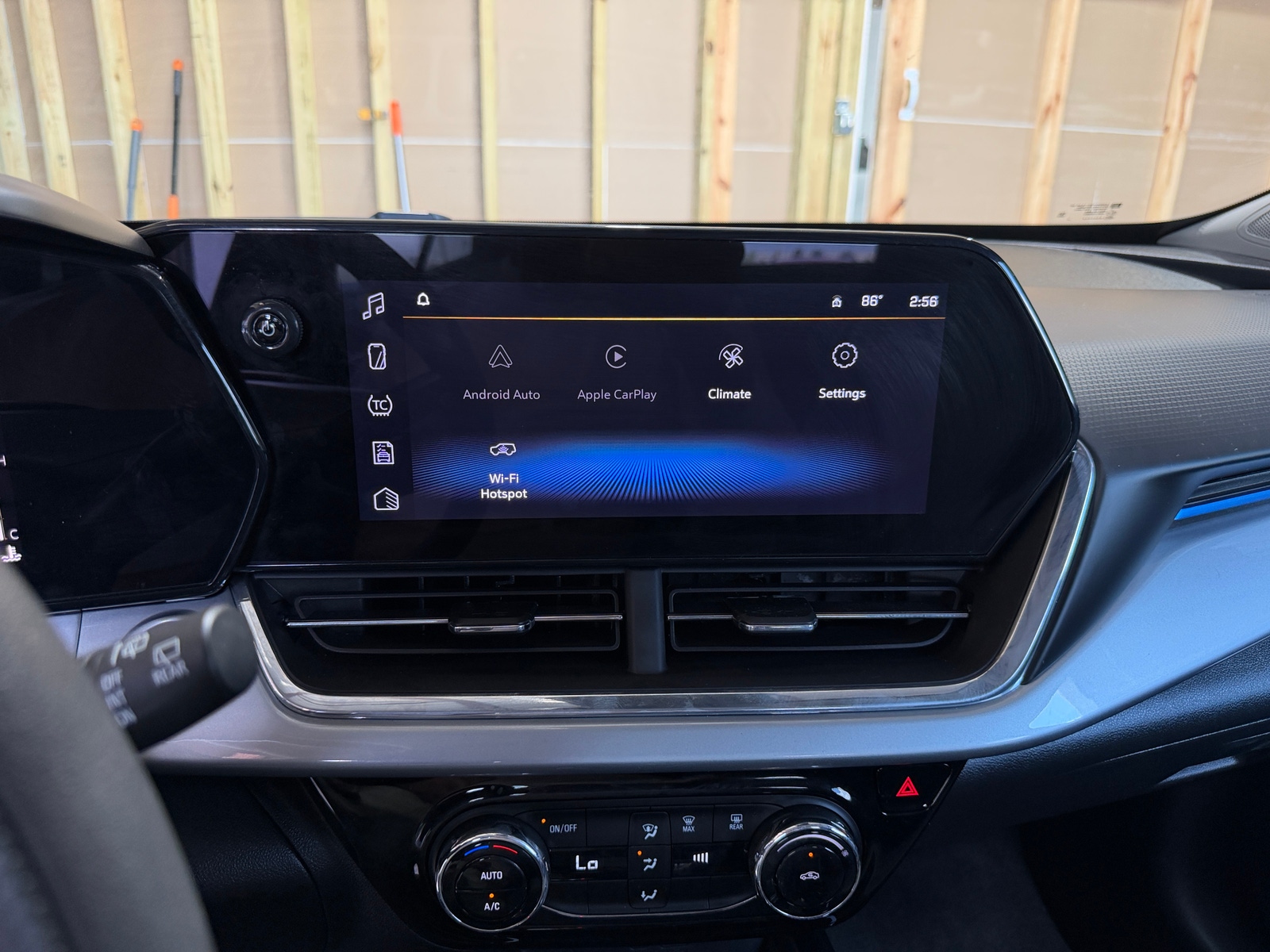Thumbnail: 2025 Chevrolet Trax - 4