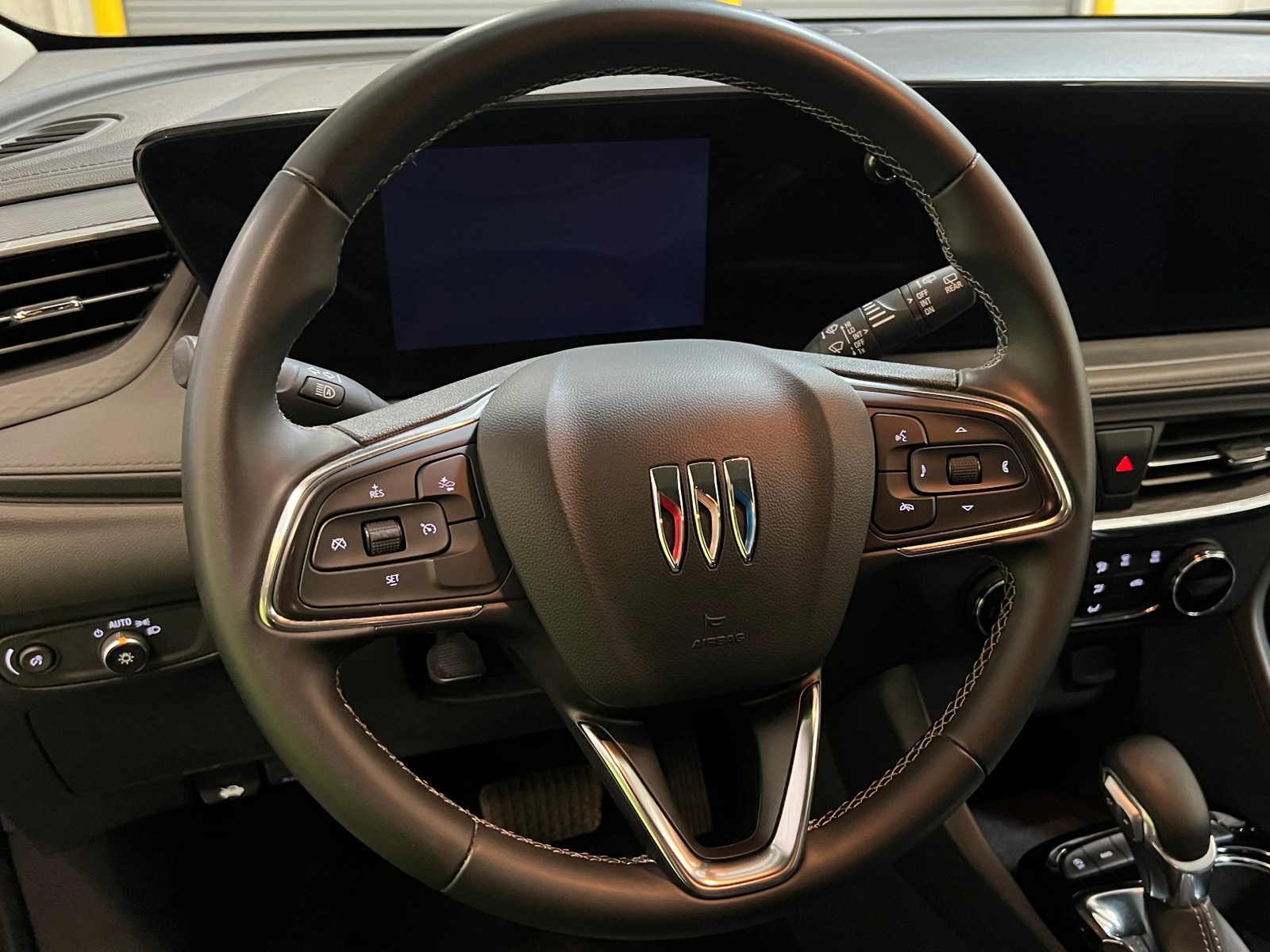 Thumbnail: 2025 Buick Encore GX - 5